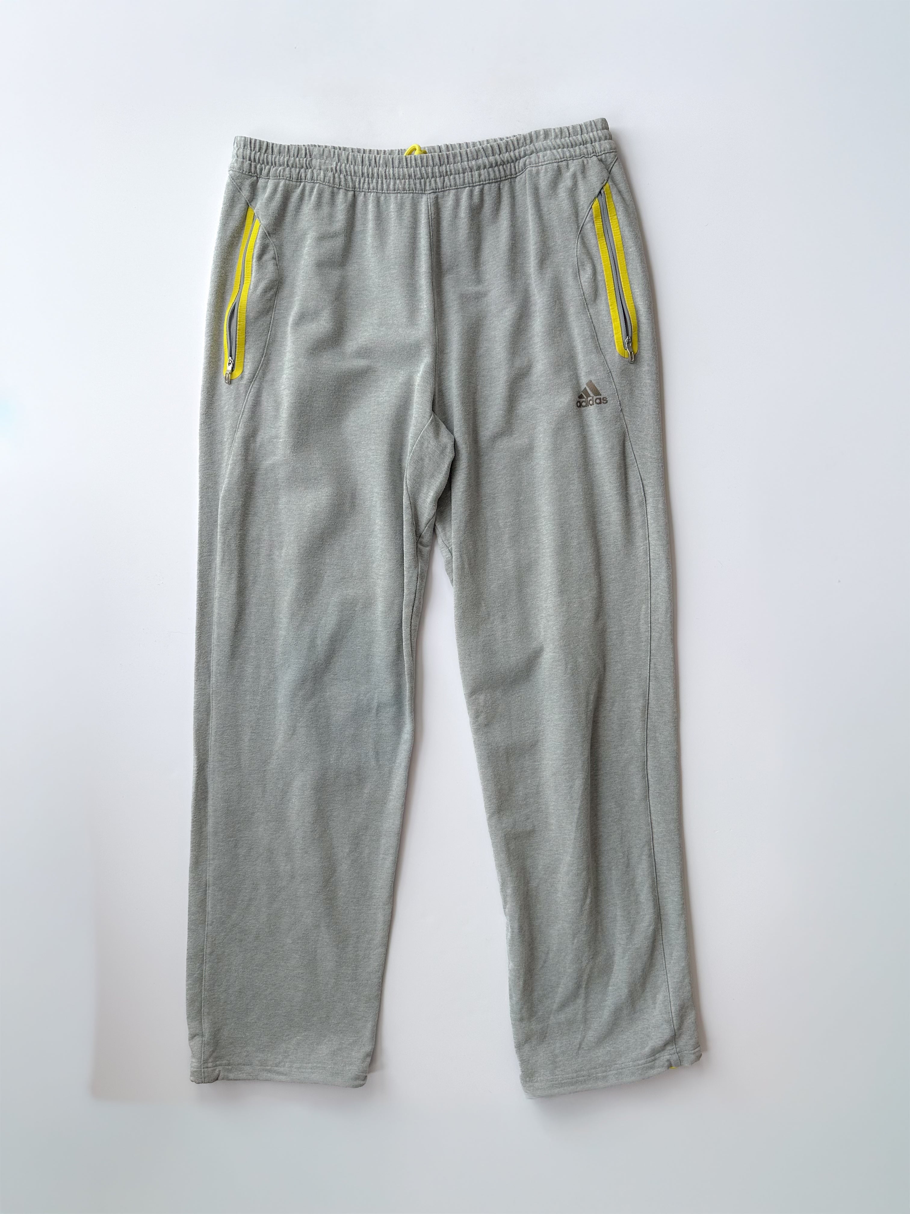 adidas track pants / size medium