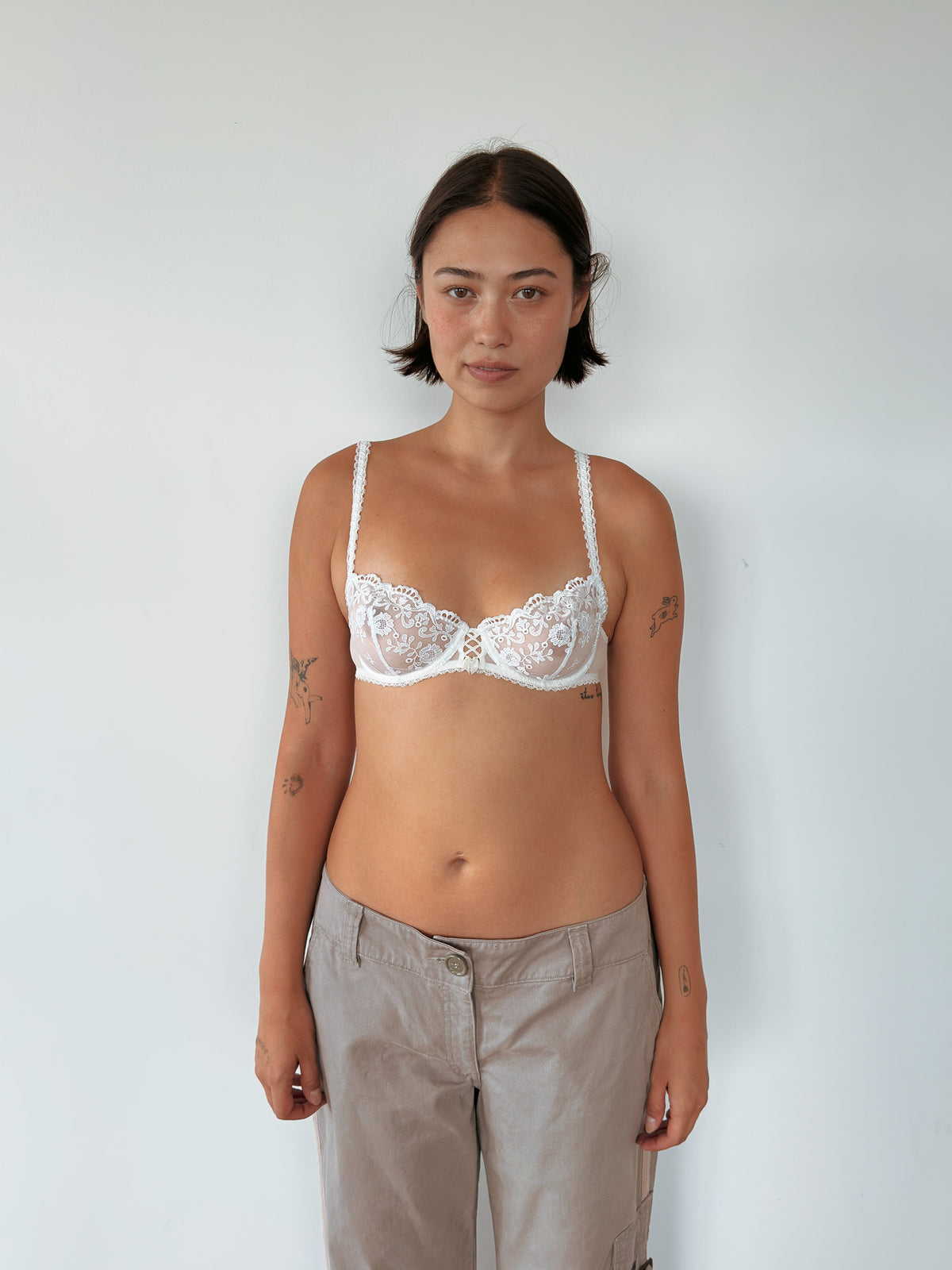 vintage lace bra — size 34B