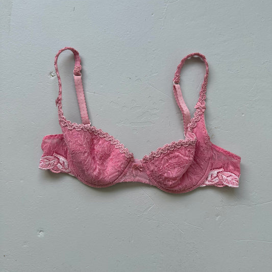 2000's Pink Lace Bra