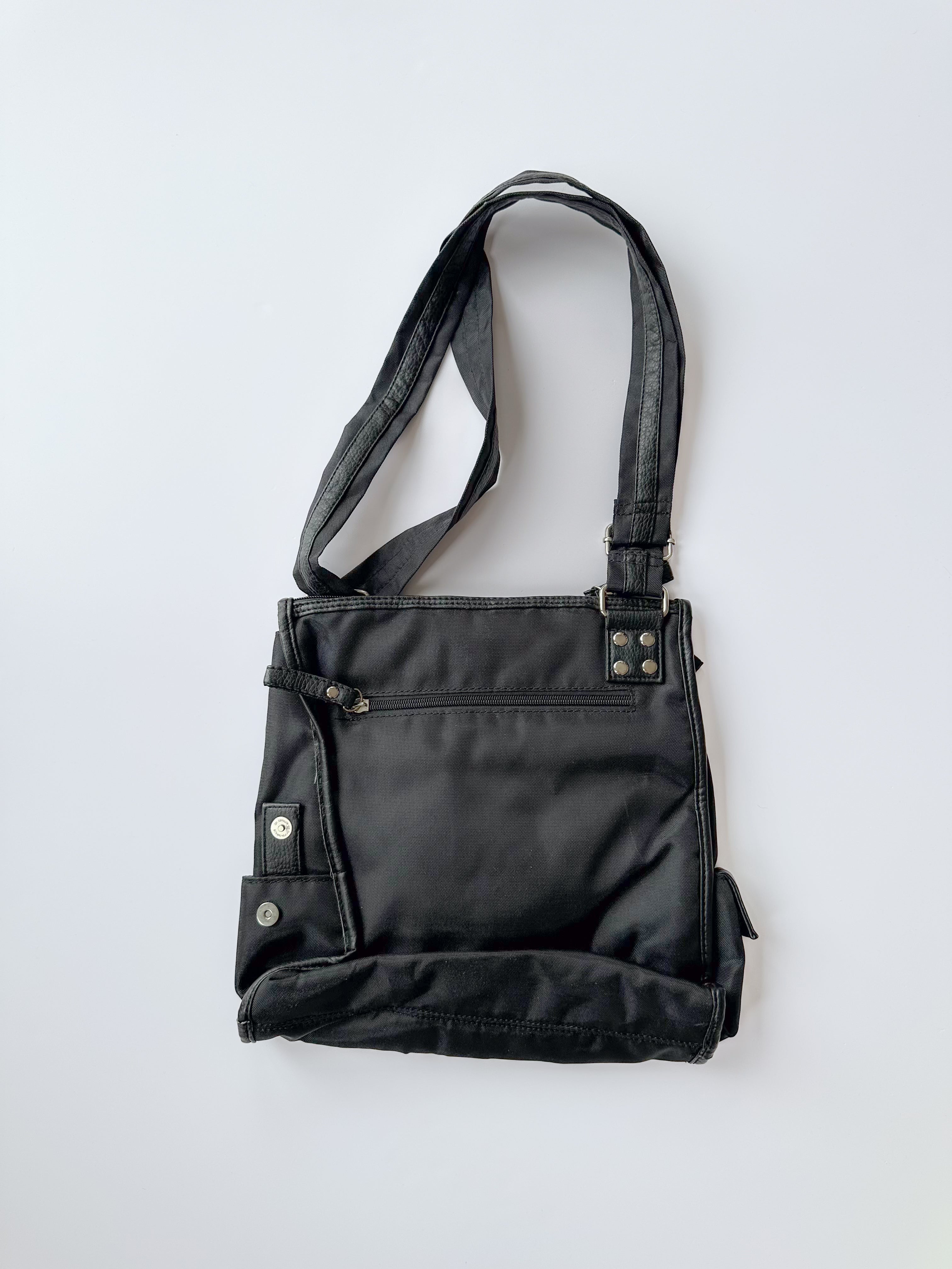 buckle hand bag / one size