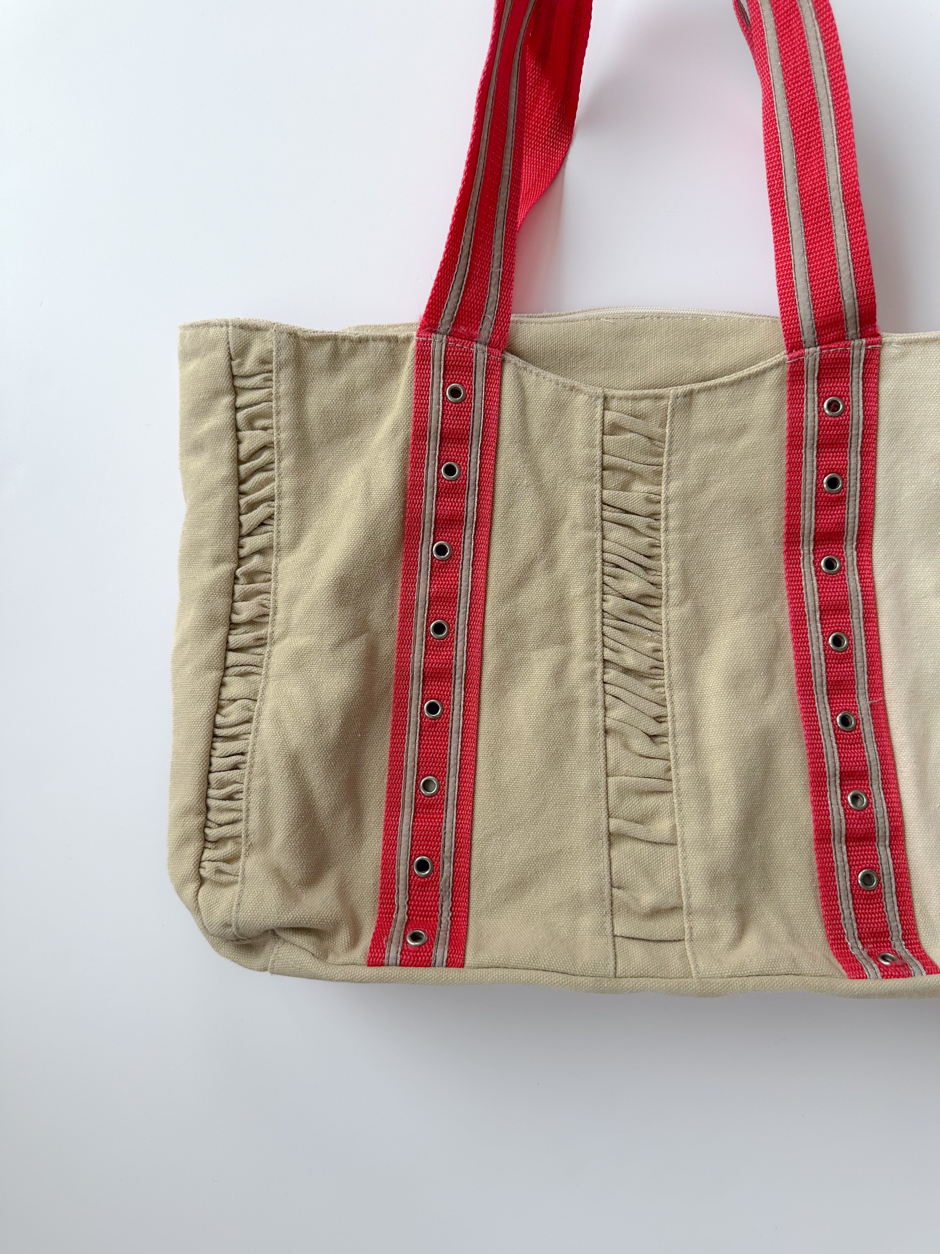 studded ruffle tote bag / one size