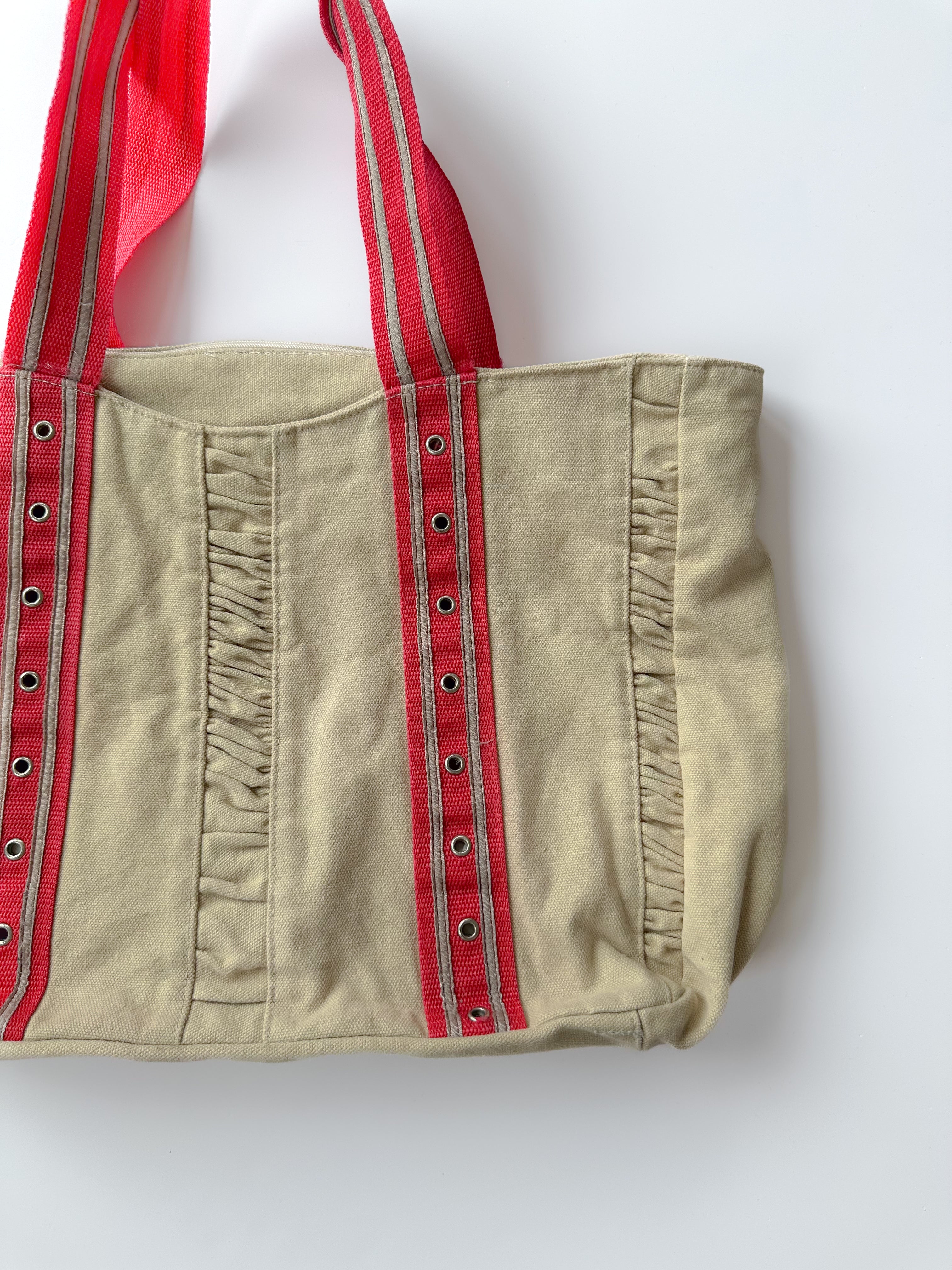 studded ruffle tote bag / one size