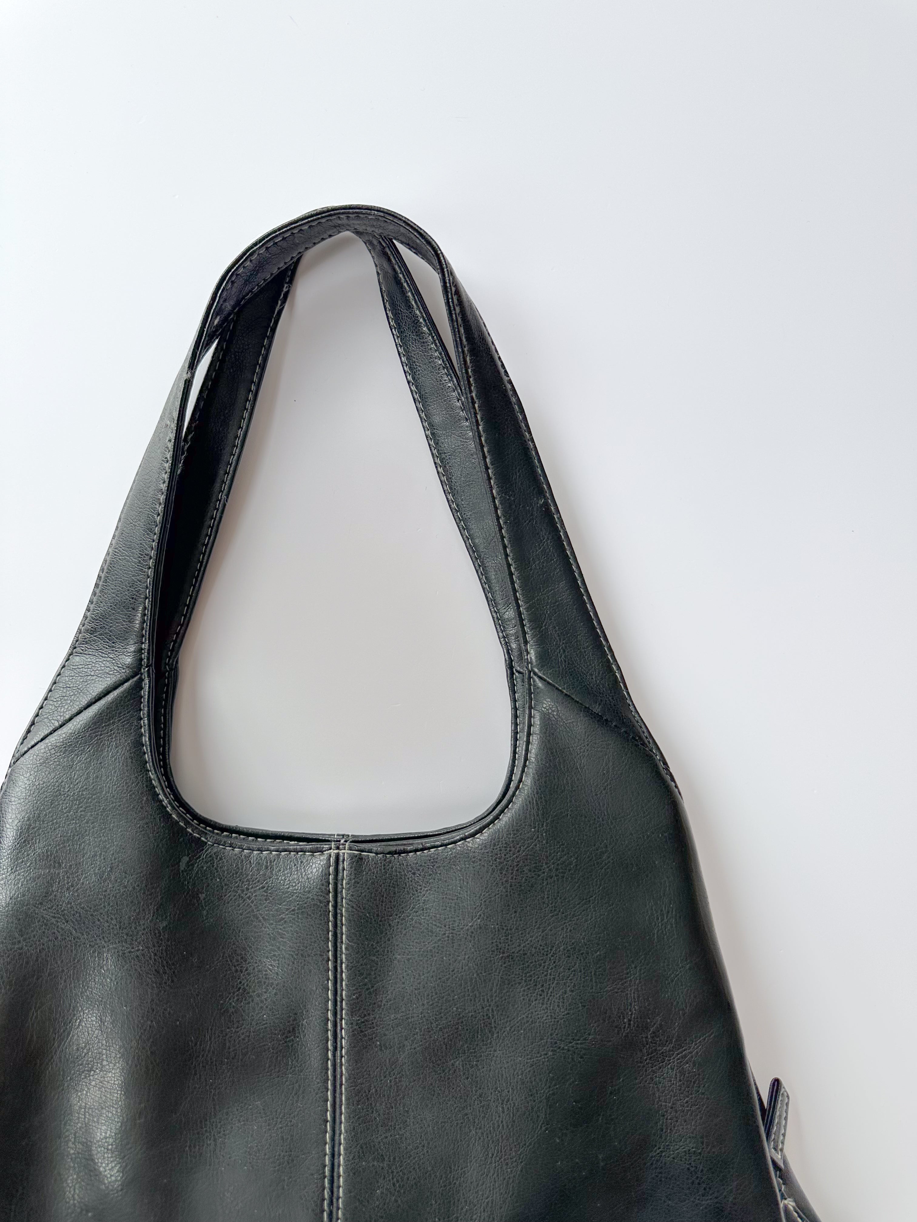 chic black handbag / one size