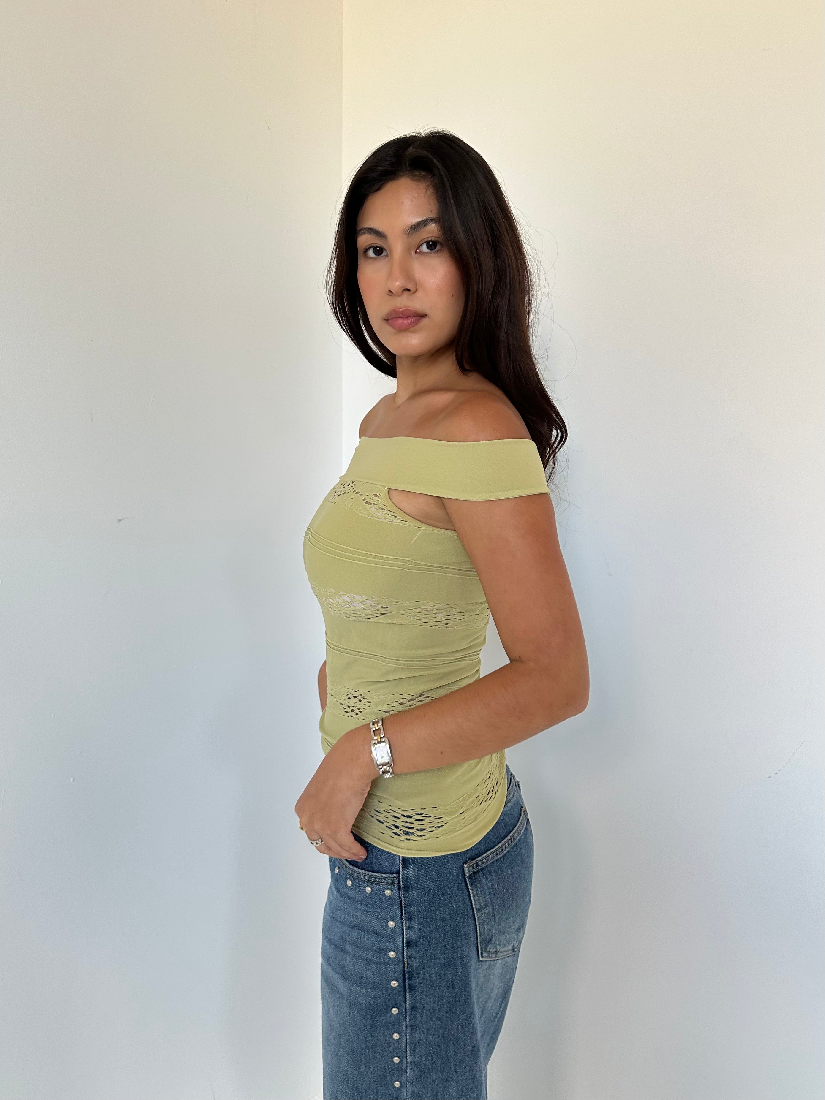 off shoulder top — size xs/s