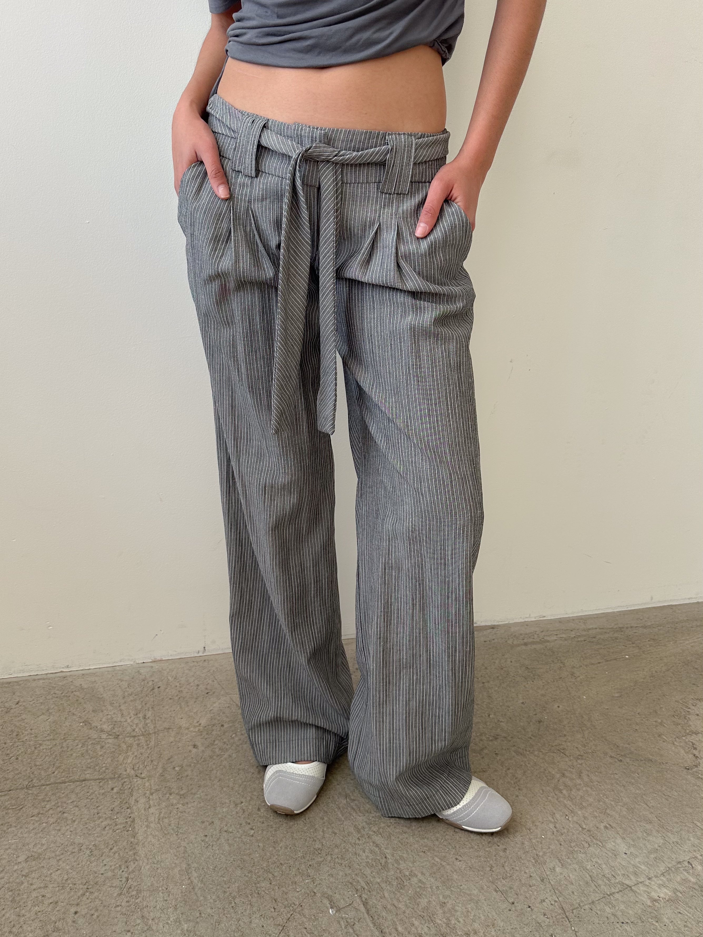 low rise pinstripe trousers / size xs