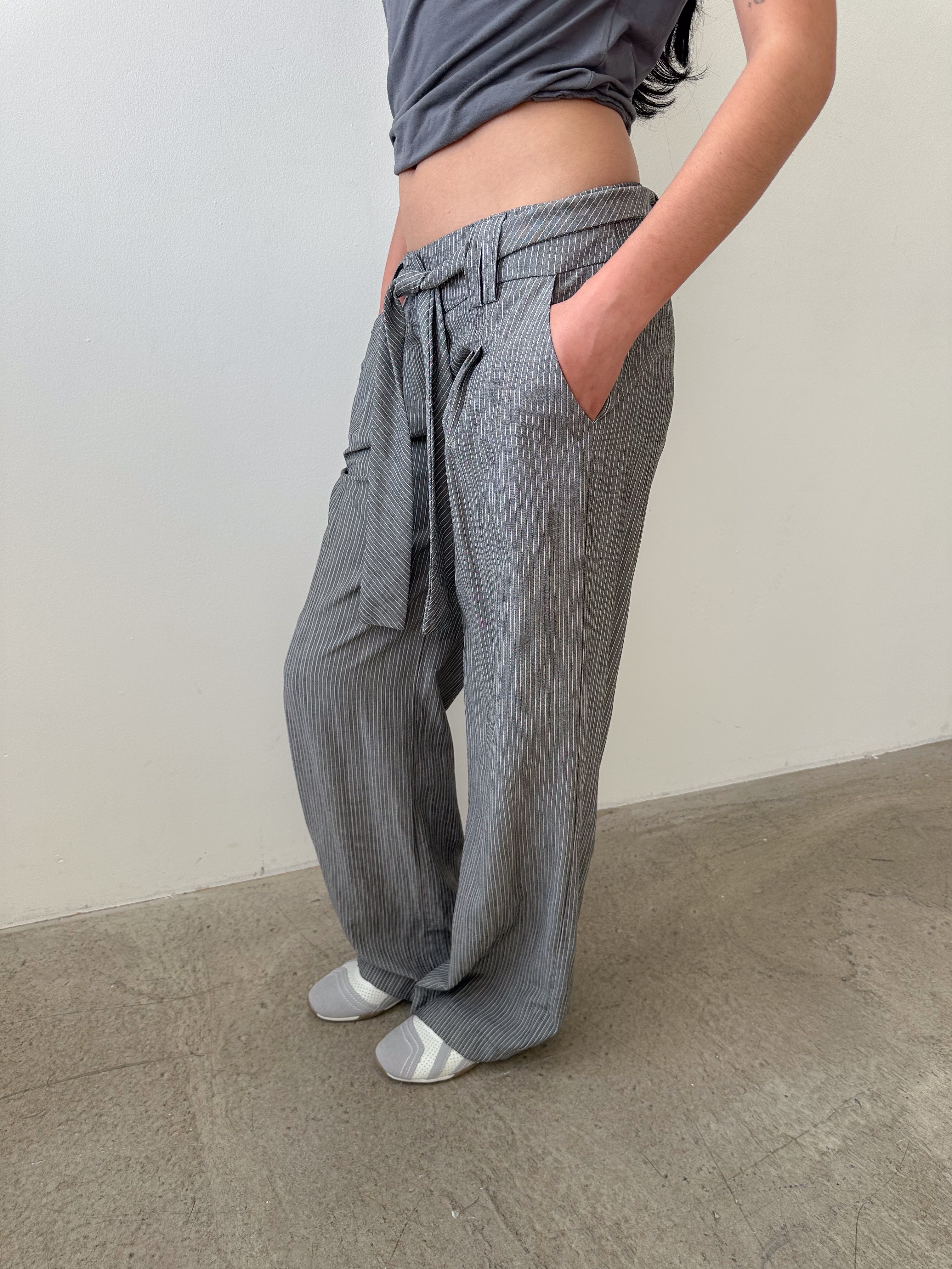 low rise pinstripe trousers / size xs