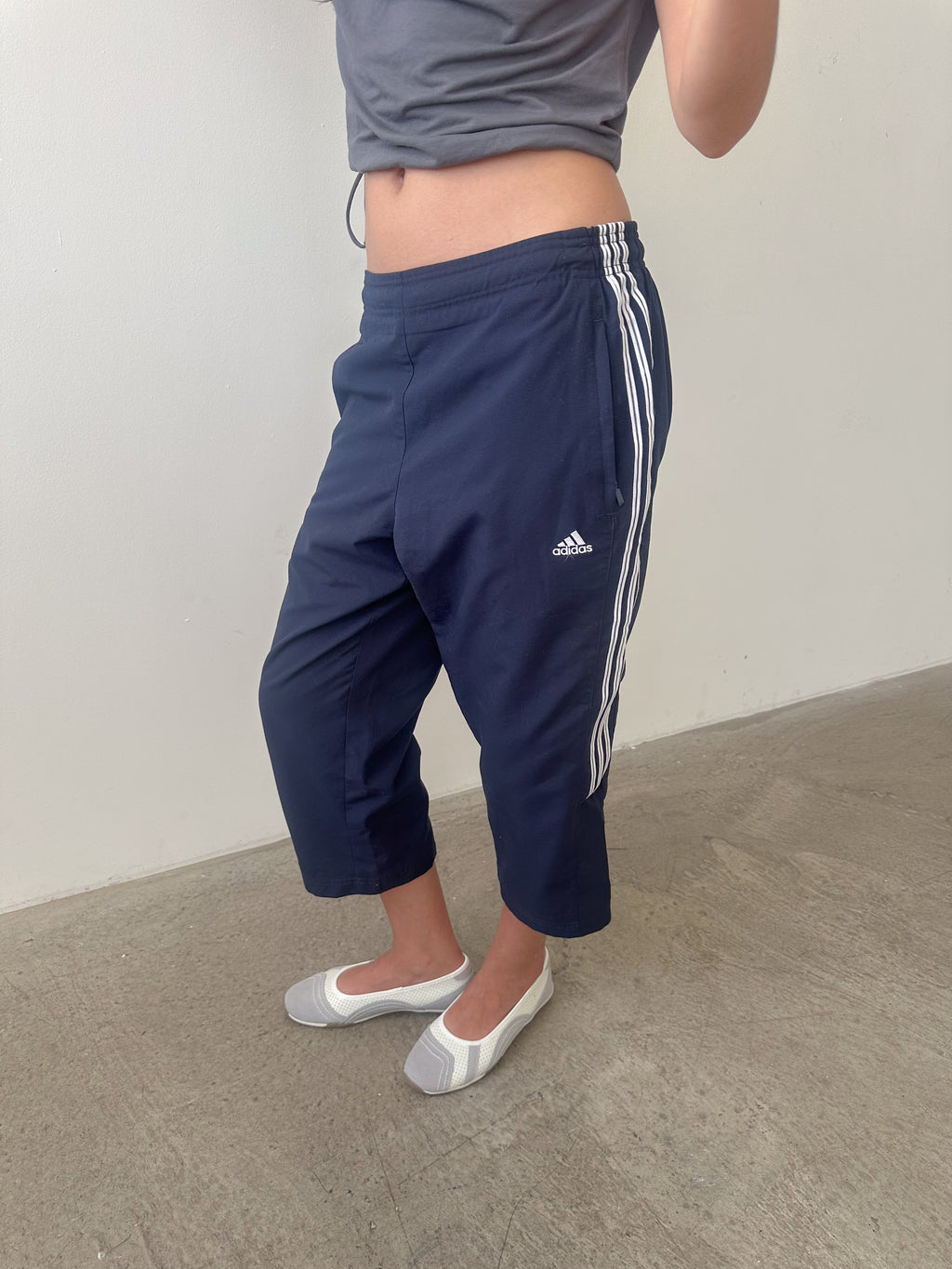 adidas capri pants / size s