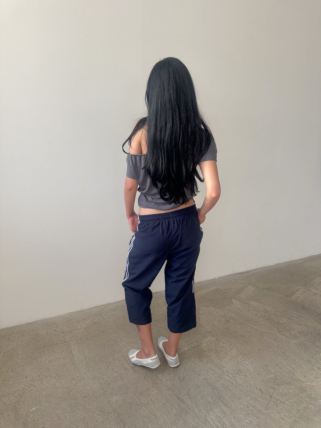 adidas capri pants / size s