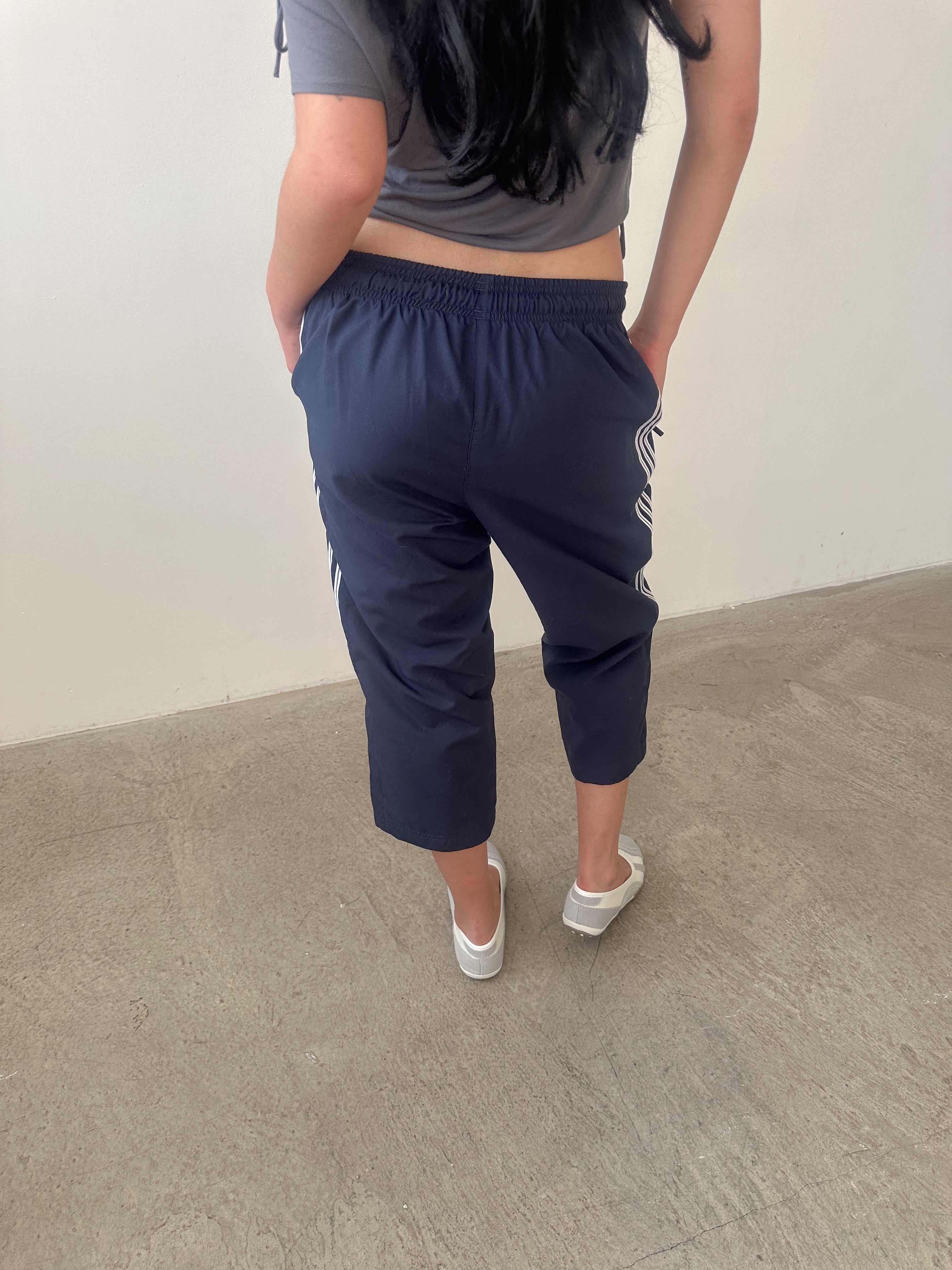 adidas capri pants / size s