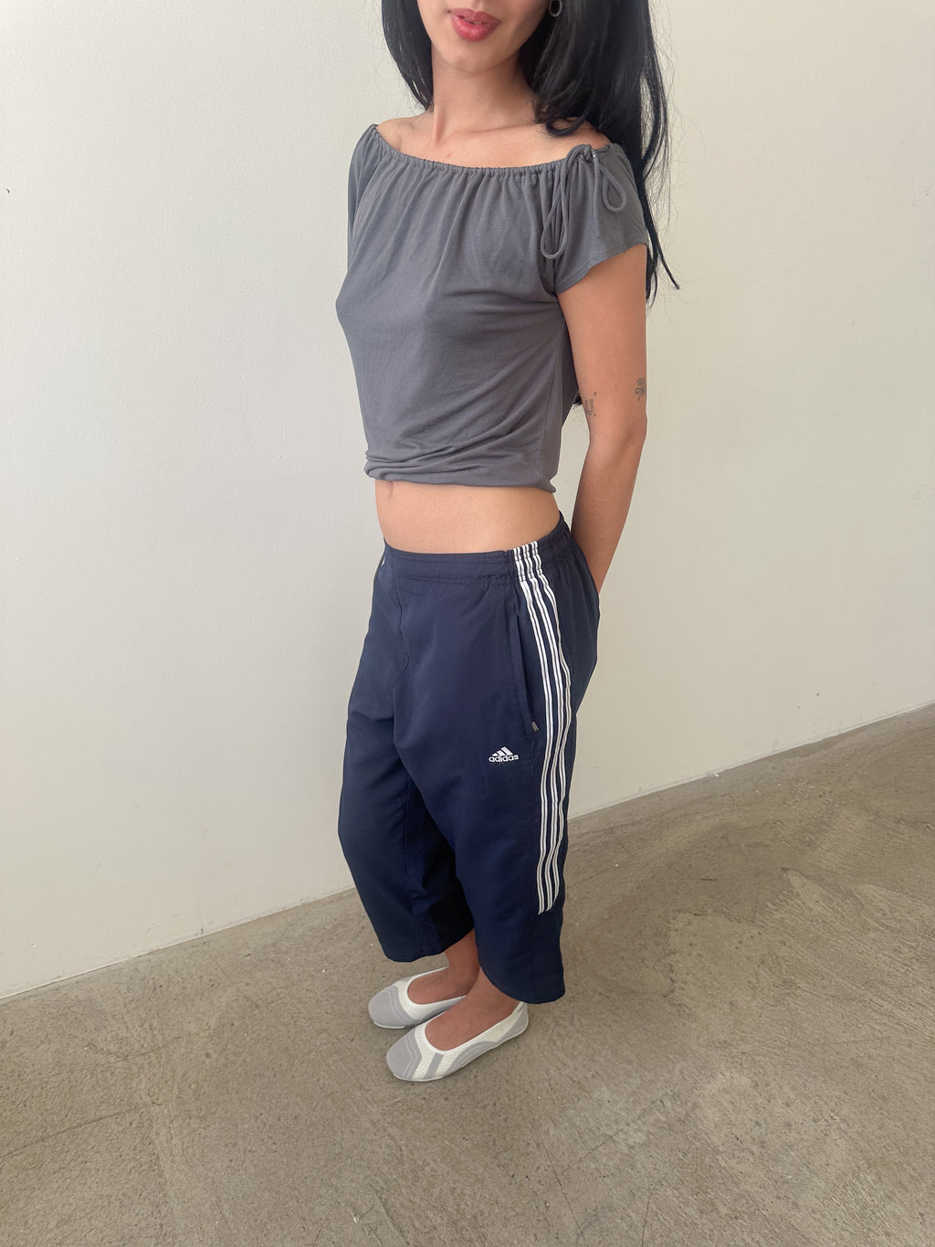 adidas capri pants / size s