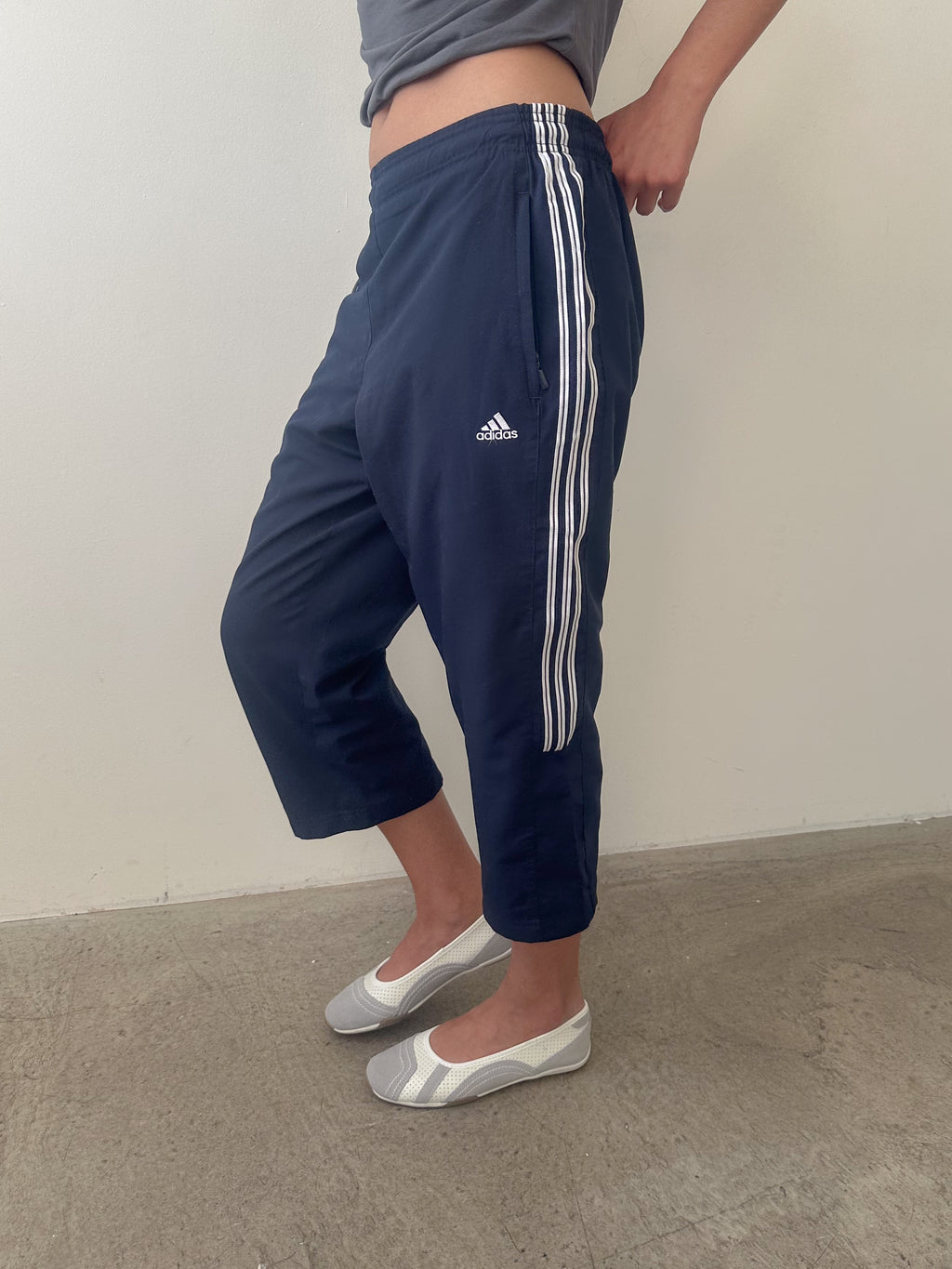adidas capri pants / size s