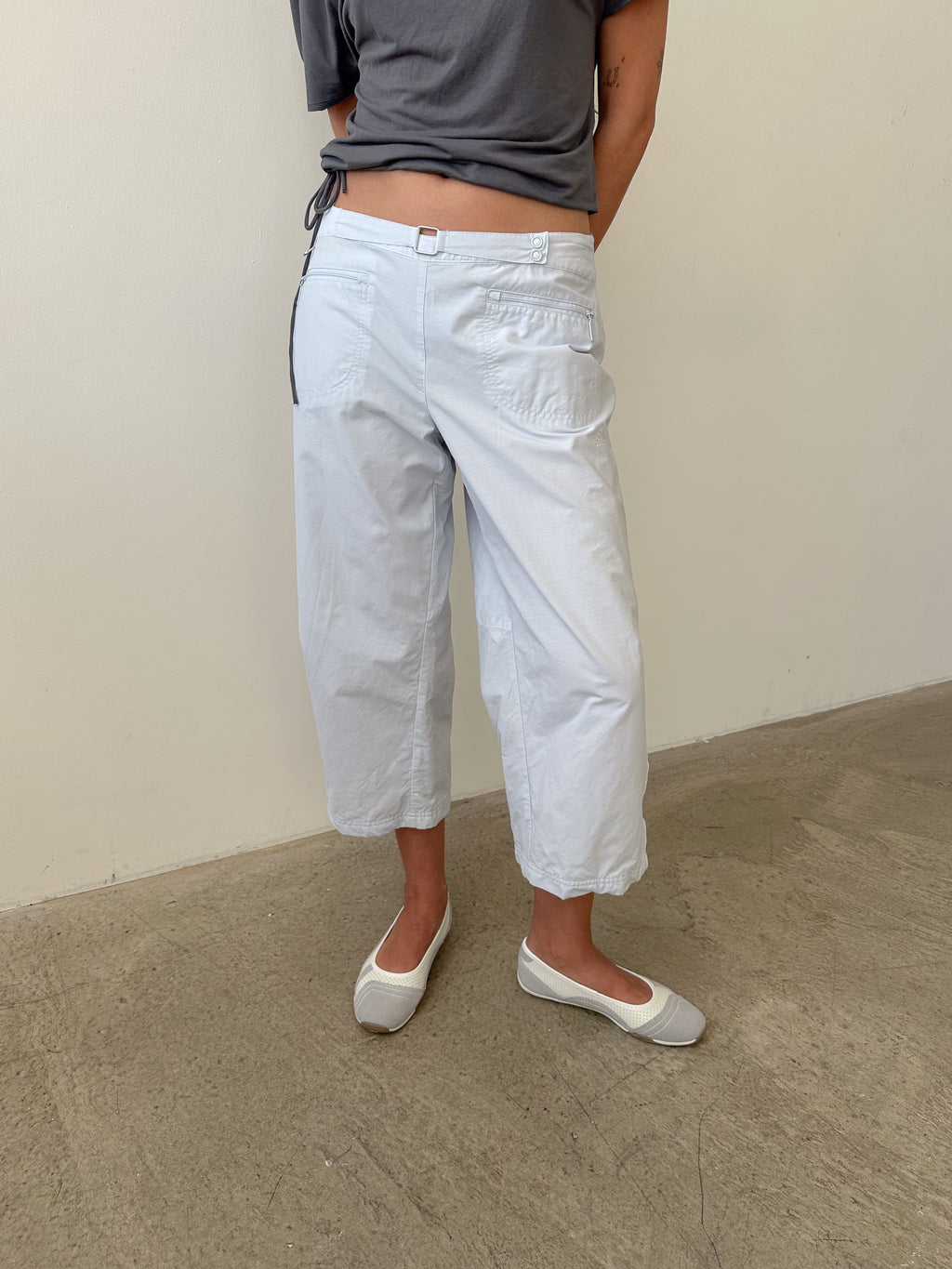 adidas capri pants / size s-m