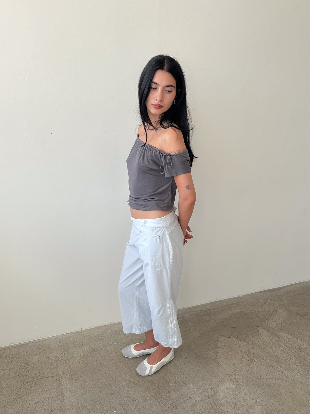 adidas capri pants / size s-m