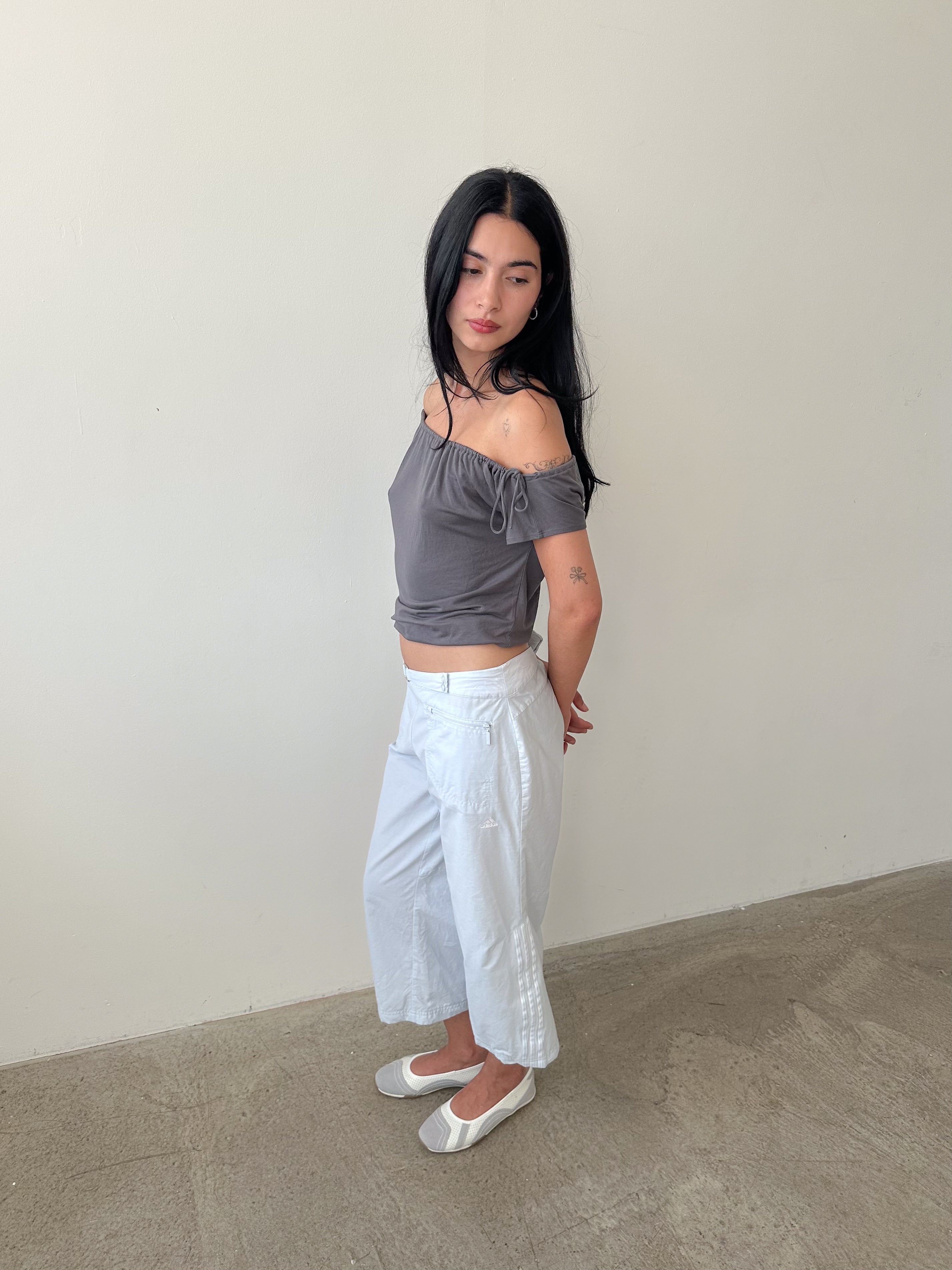 adidas capri pants / size s-m