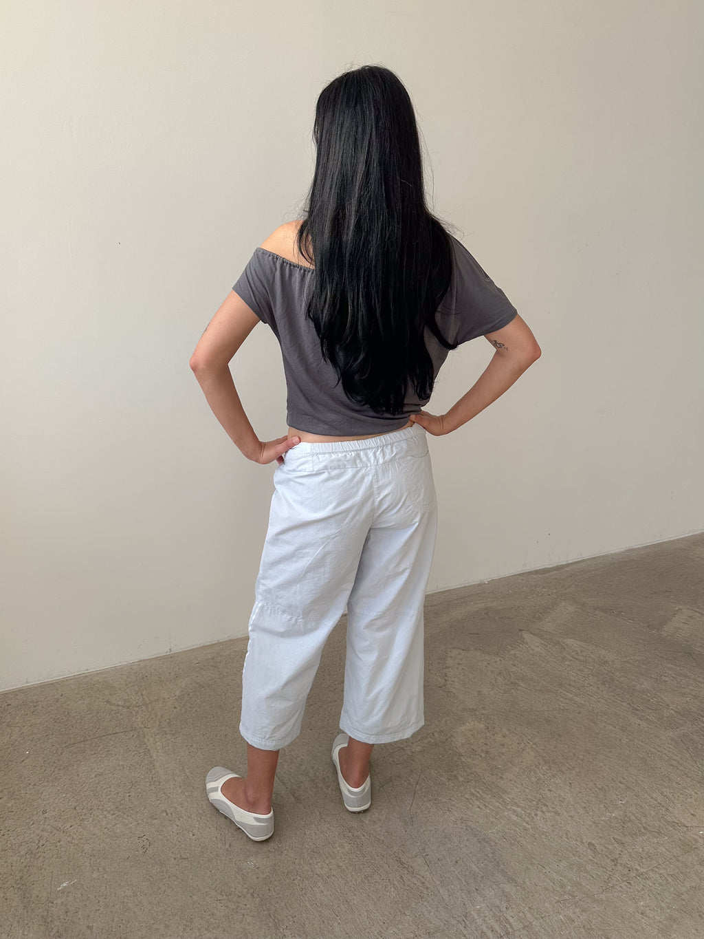 adidas capri pants / size s-m