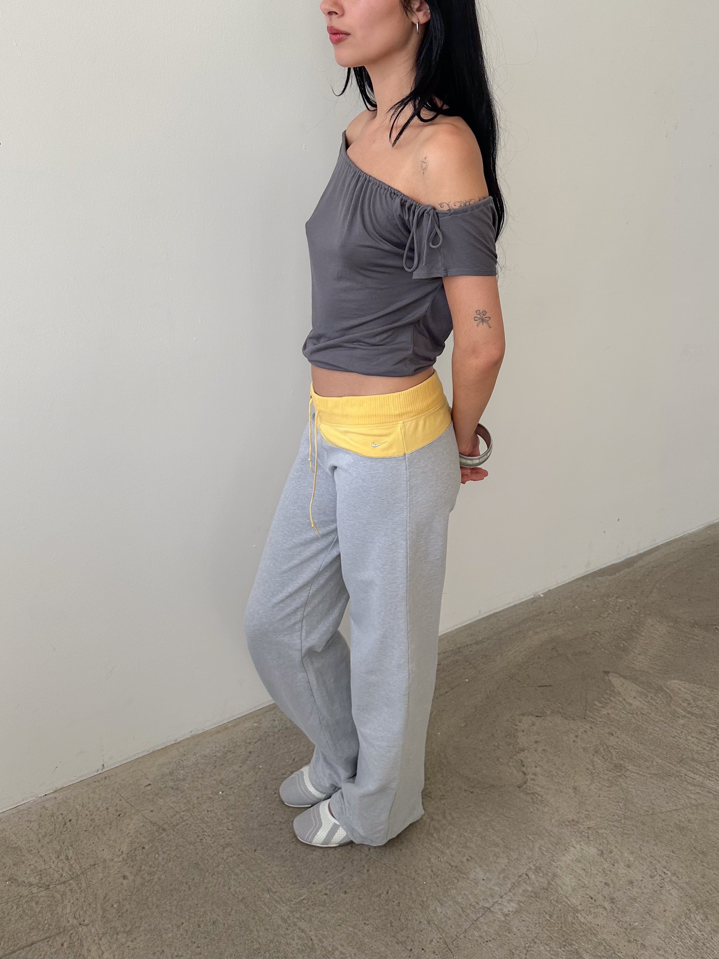 nike yoga pants / size s