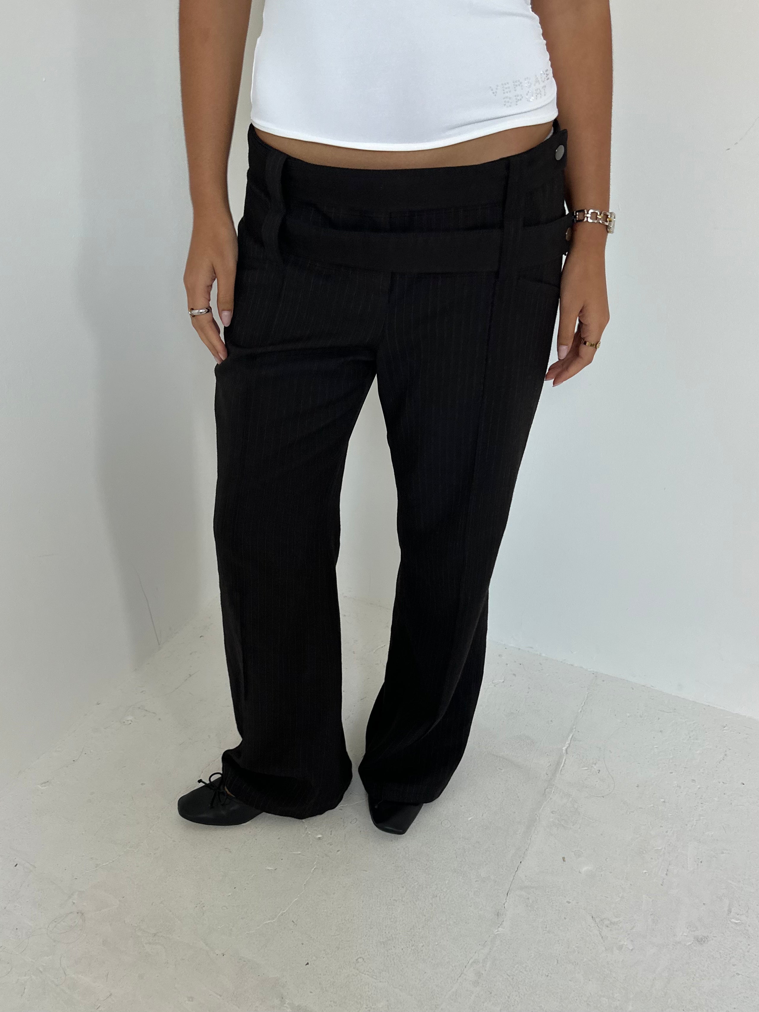 wide leg trousers — size m
