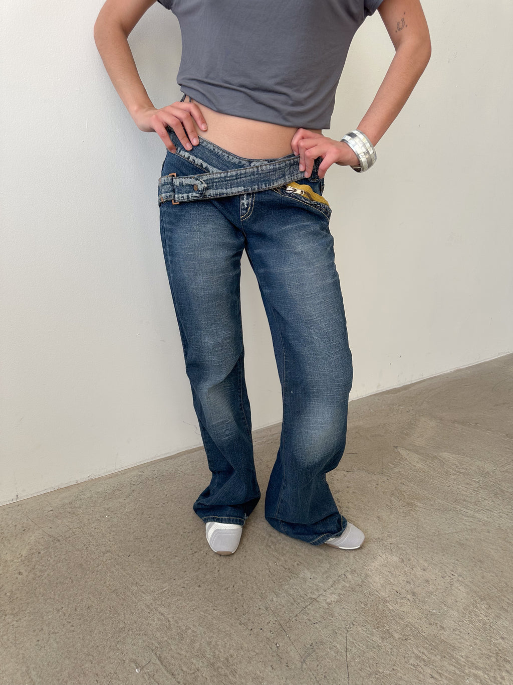 low rise jeans / size m-l