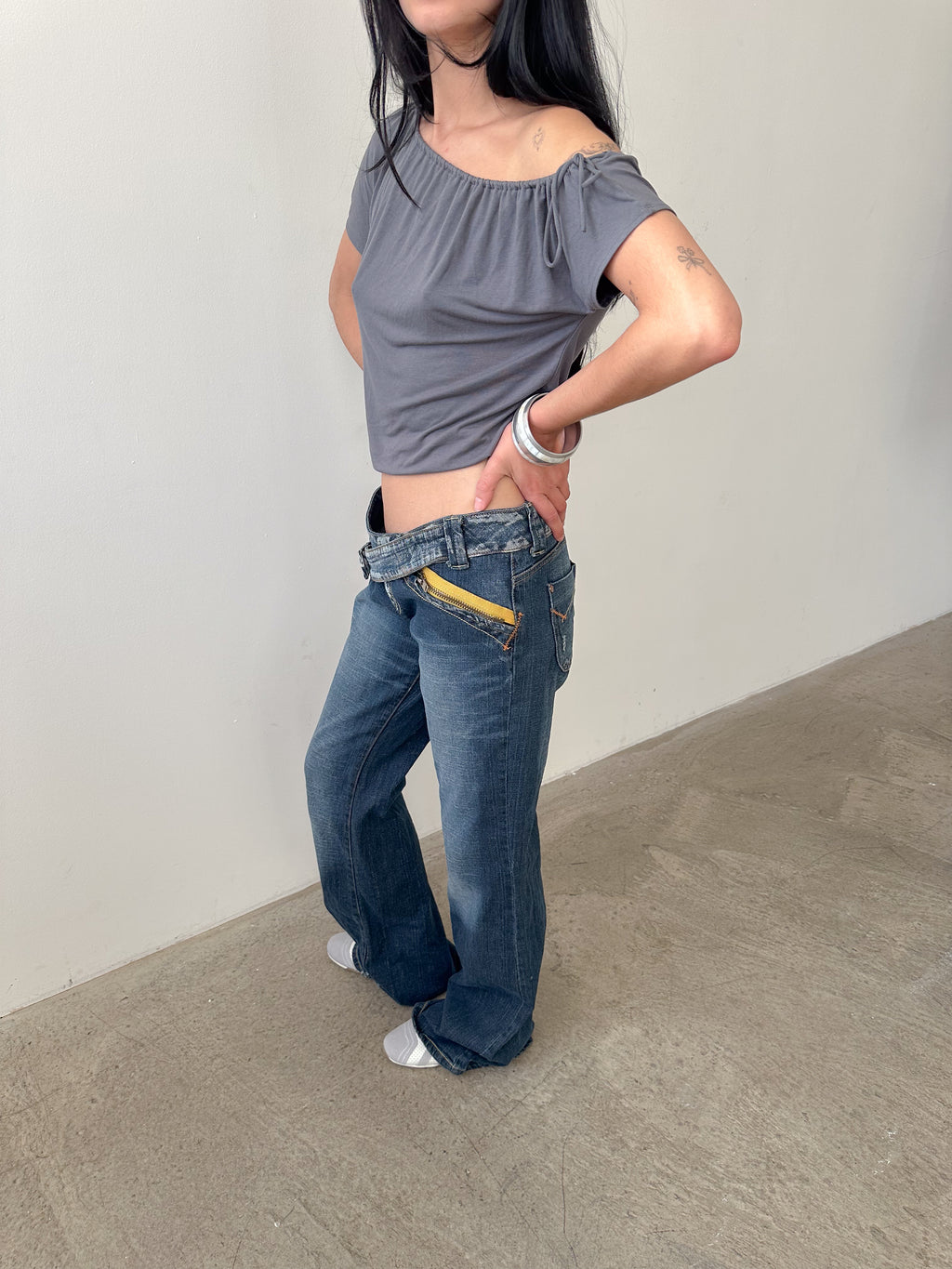 low rise jeans / size m-l
