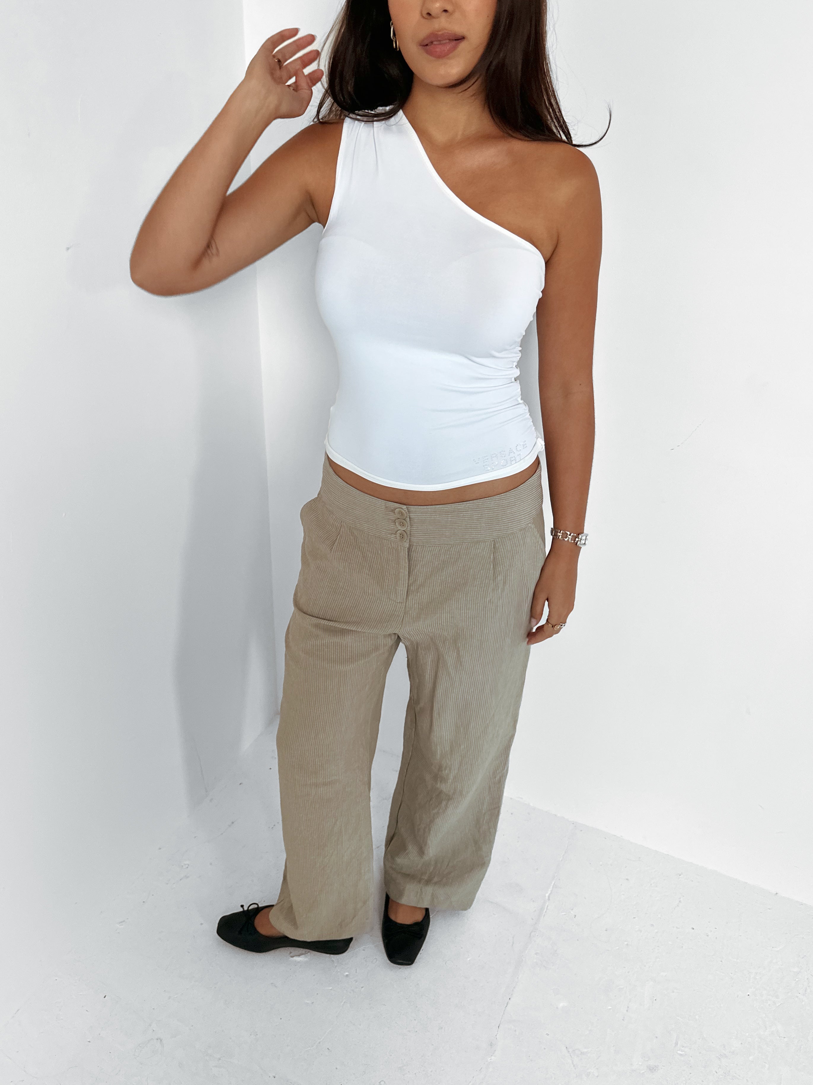 wide-leg low-rise pants — size m