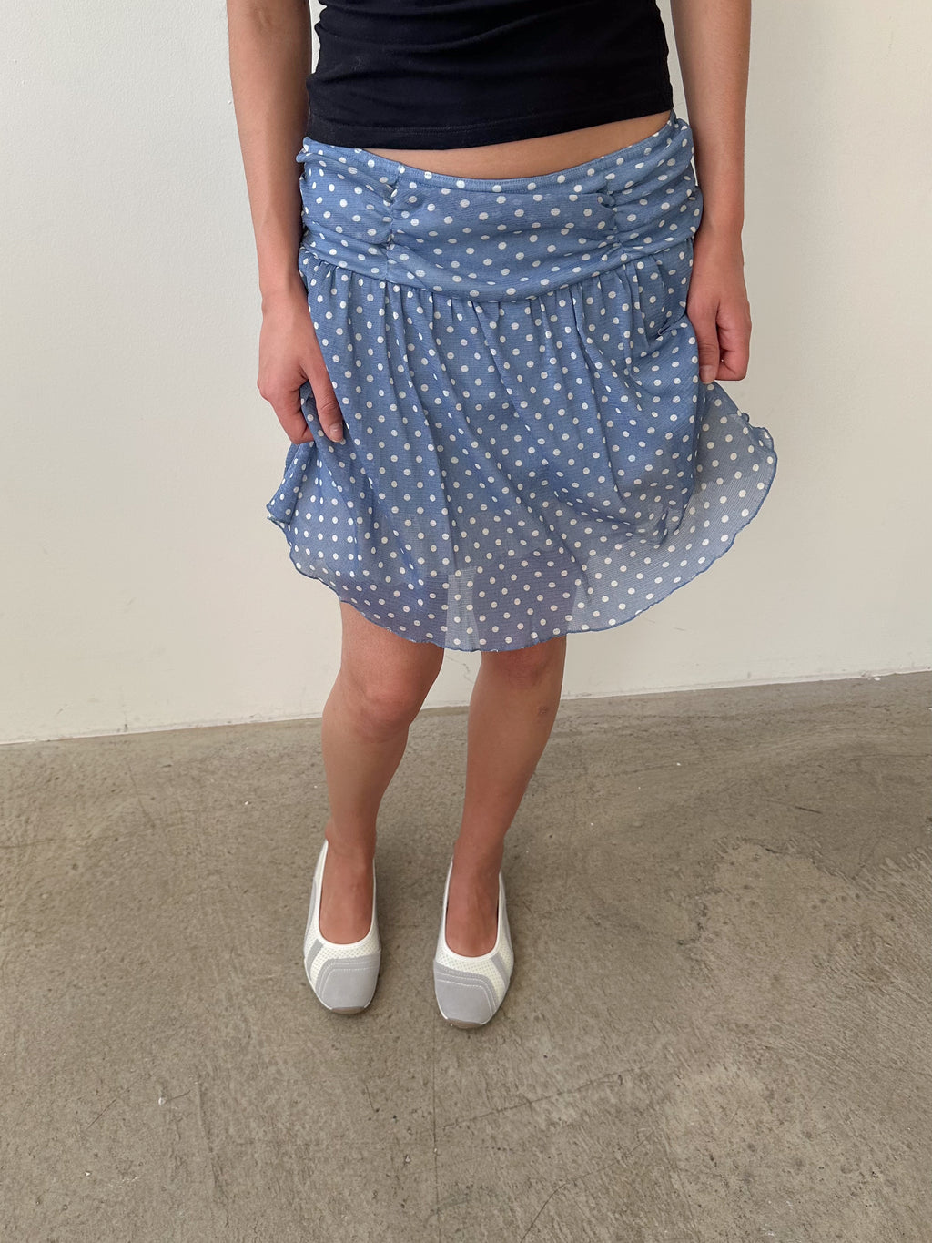 polka dot skirt / size xs-m (really stretchy)