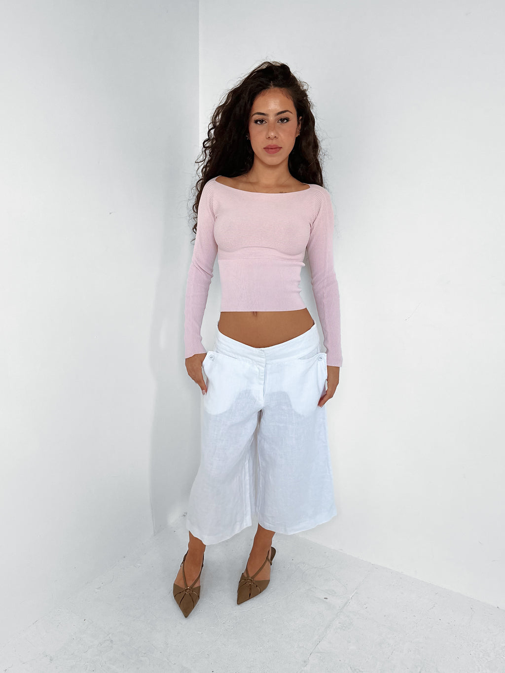 wide leg capris — size s