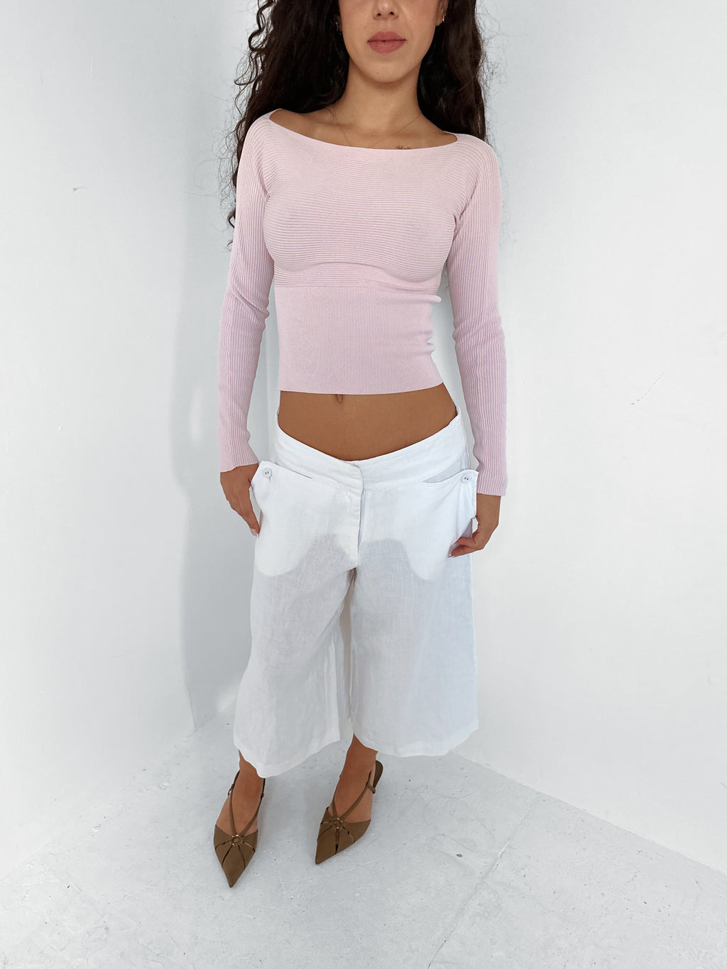 wide leg capris — size s