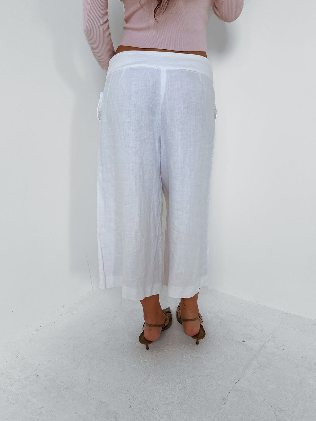wide leg capris — size s