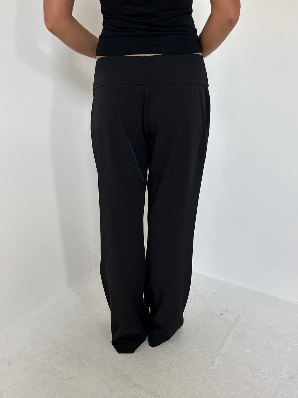 low-rise buckle trousers — size s/m