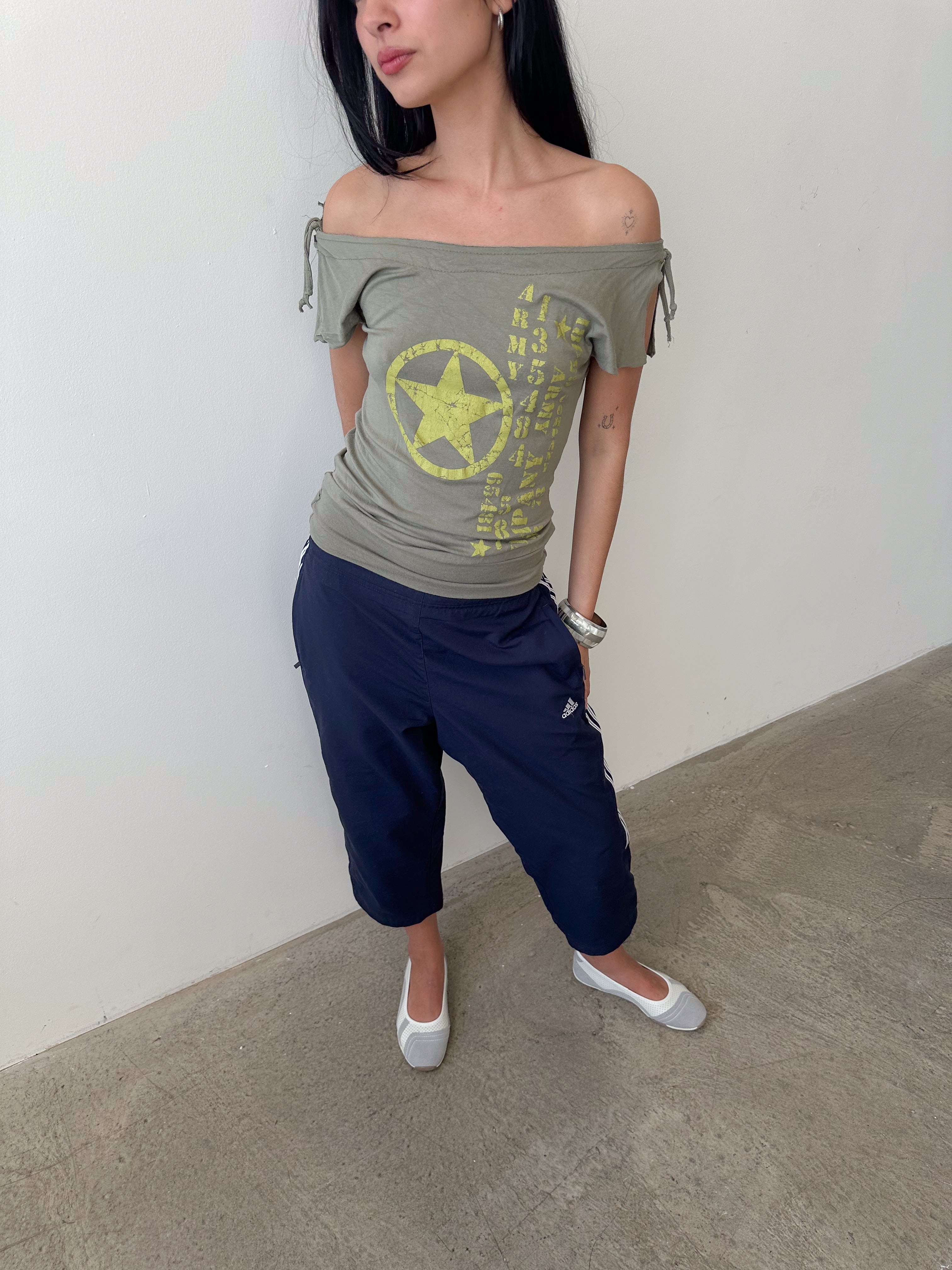 slouch off shoulder tee / size s