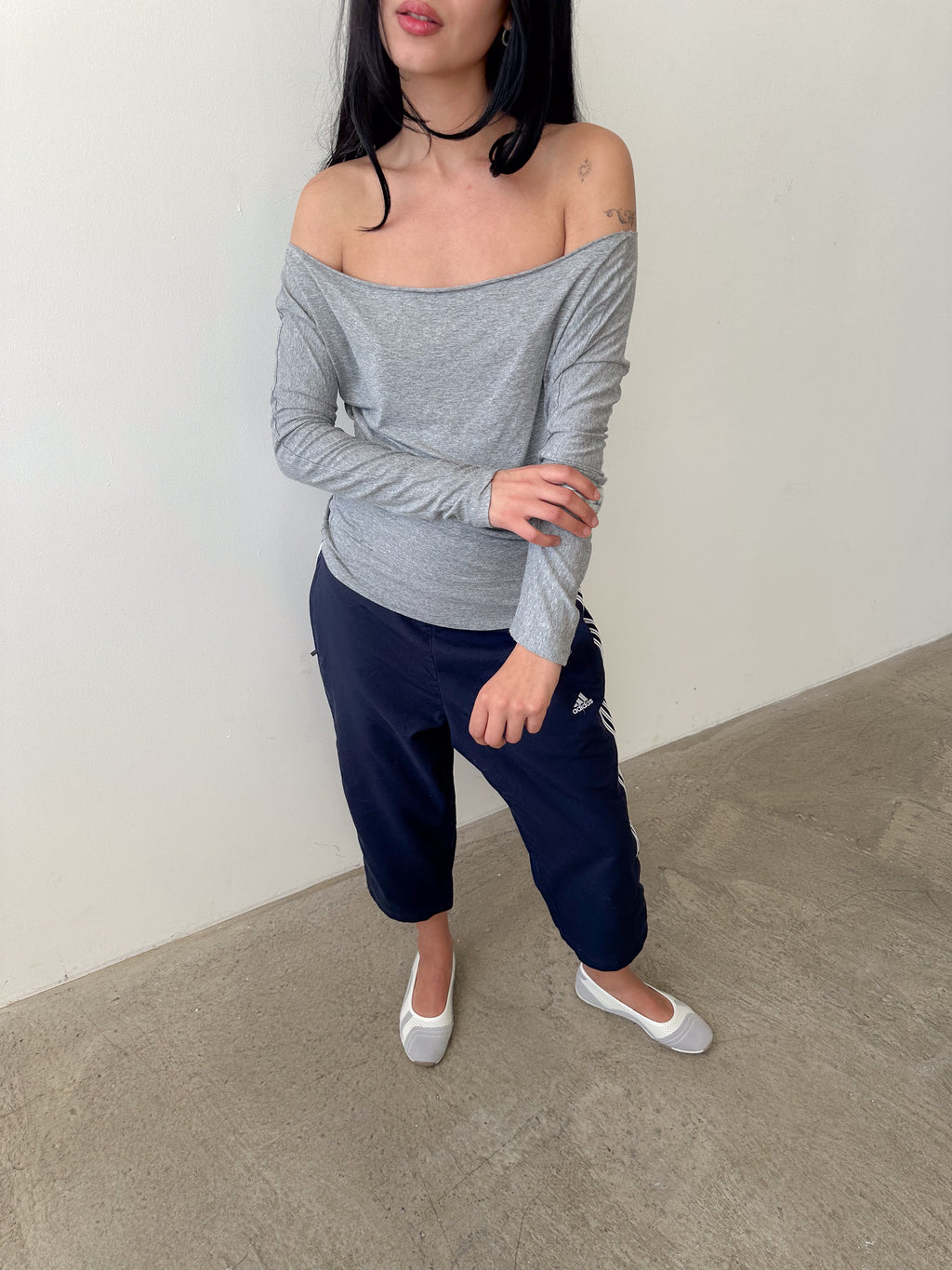 slouch off shoulder long sleeve / size s