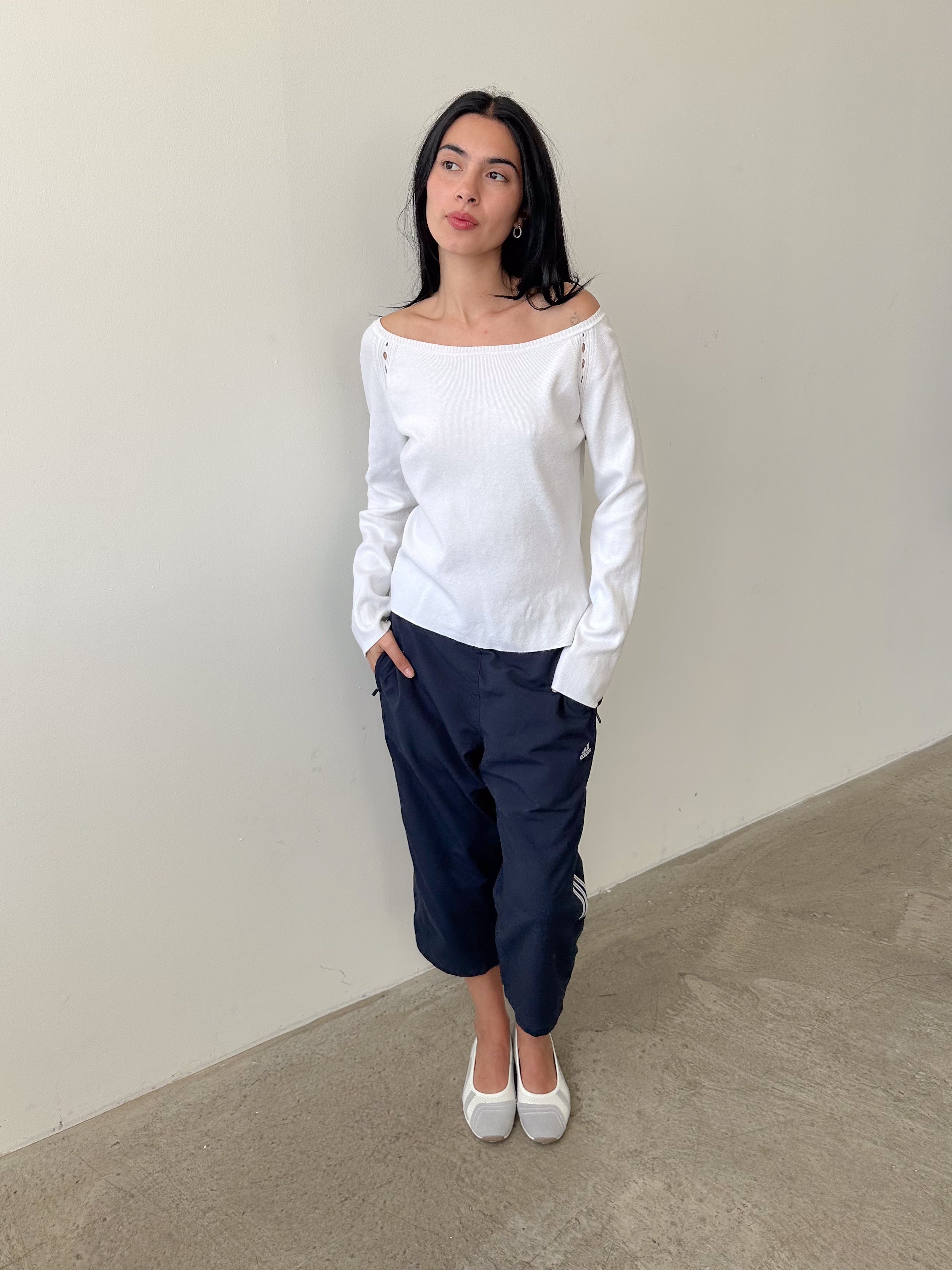 off shoulder knit / size s