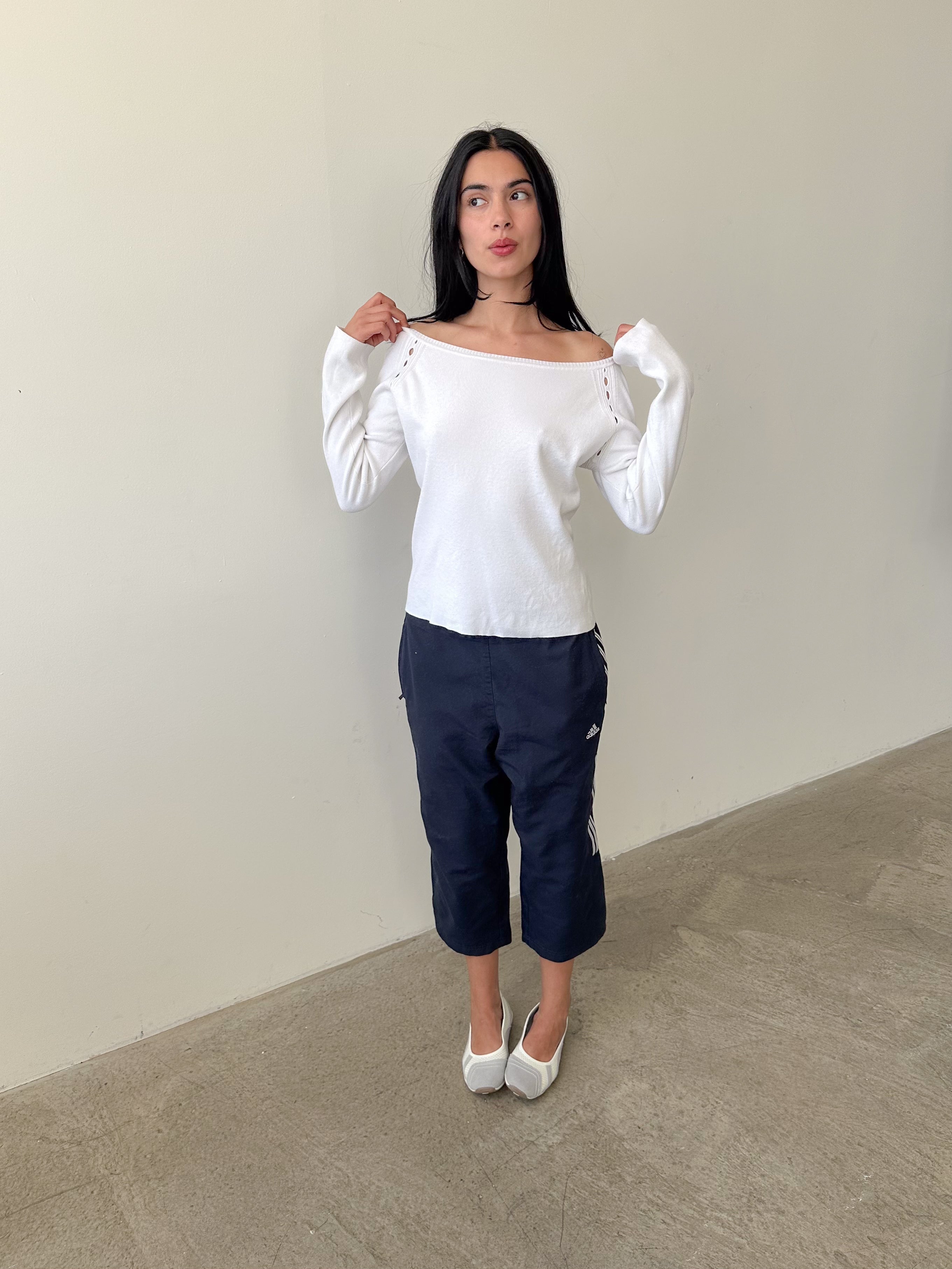 off shoulder knit / size s