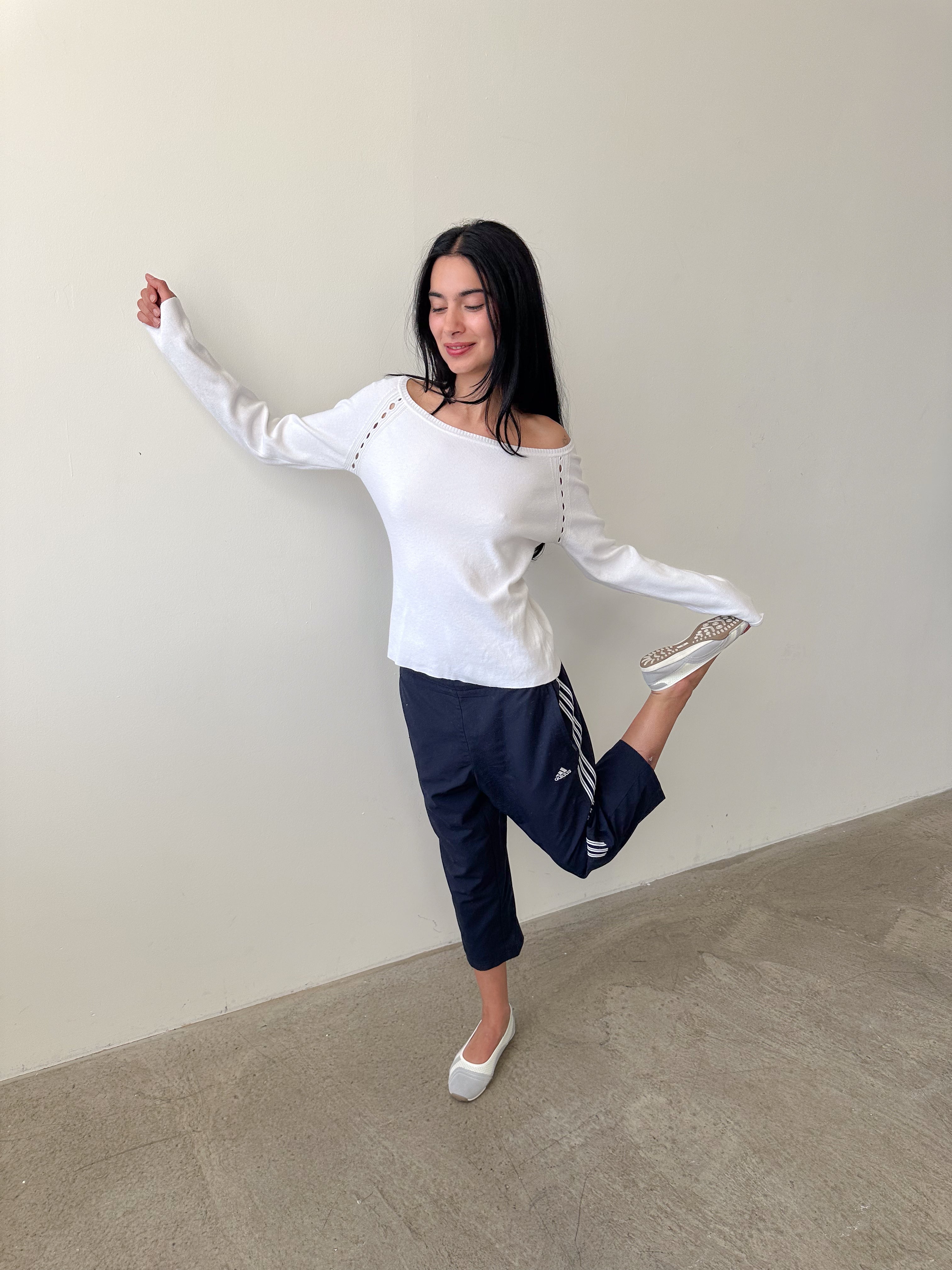 off shoulder knit / size s