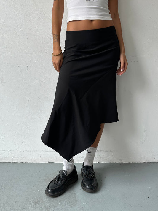 90's Asymmetric Skirt ∙ SIZE XS/S