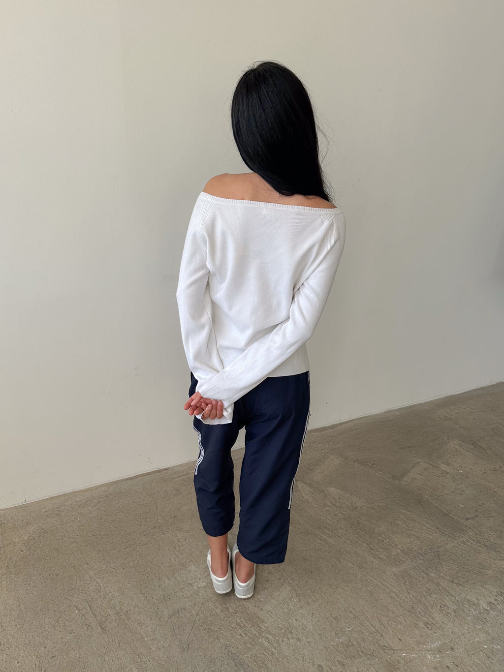 off shoulder knit / size s