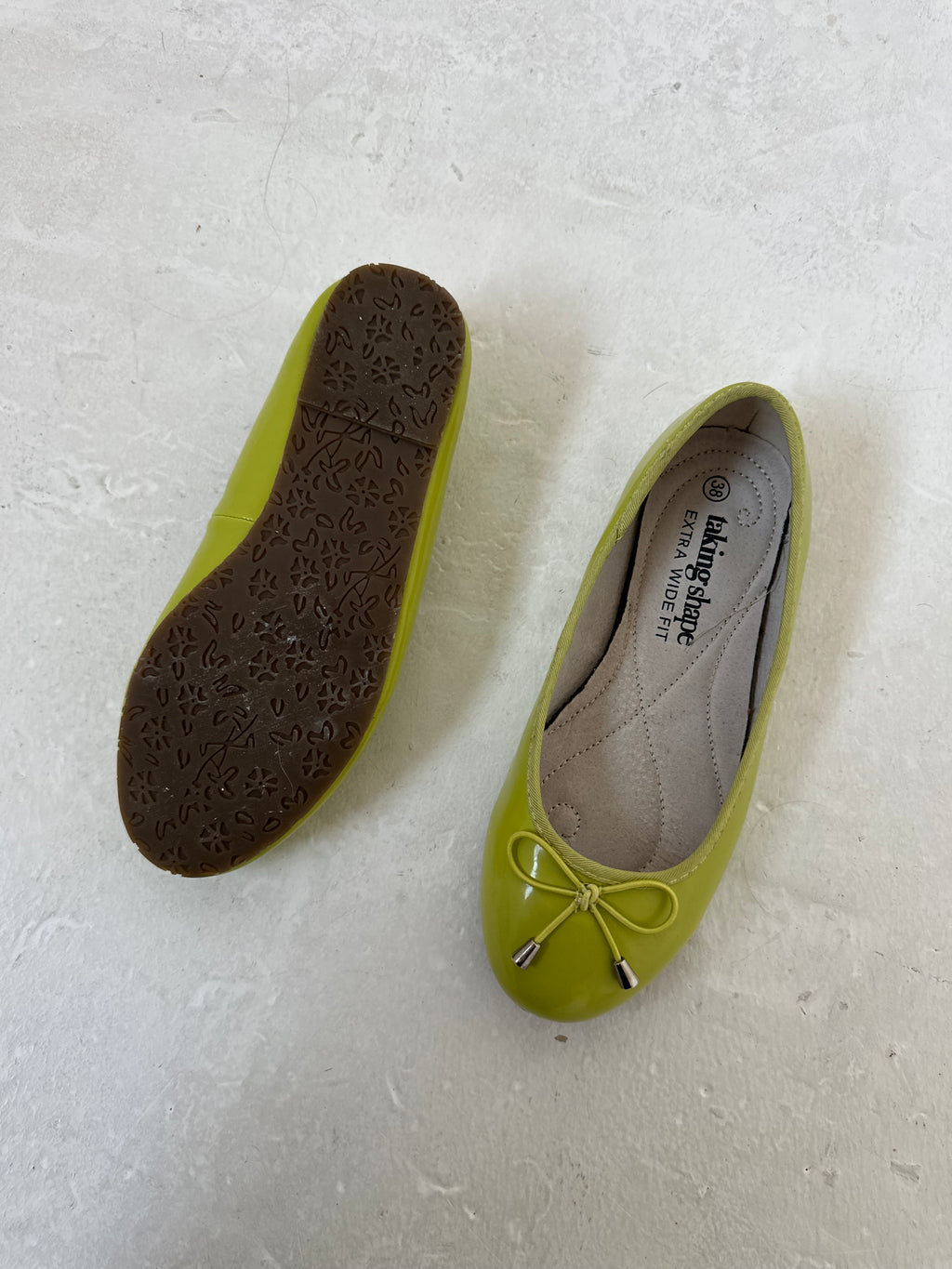 lime green ballet flats — size 5