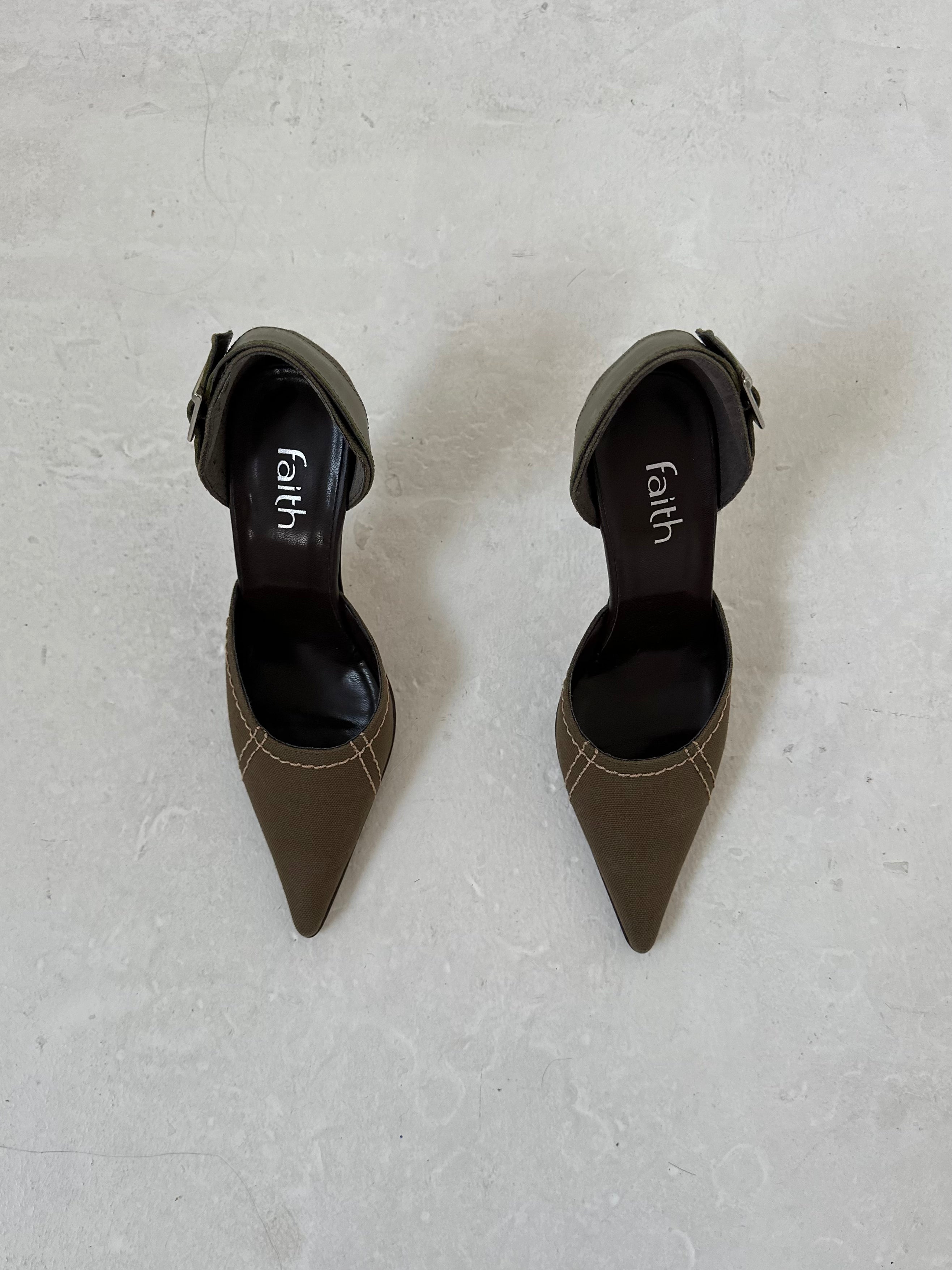 pointed heels — size 5