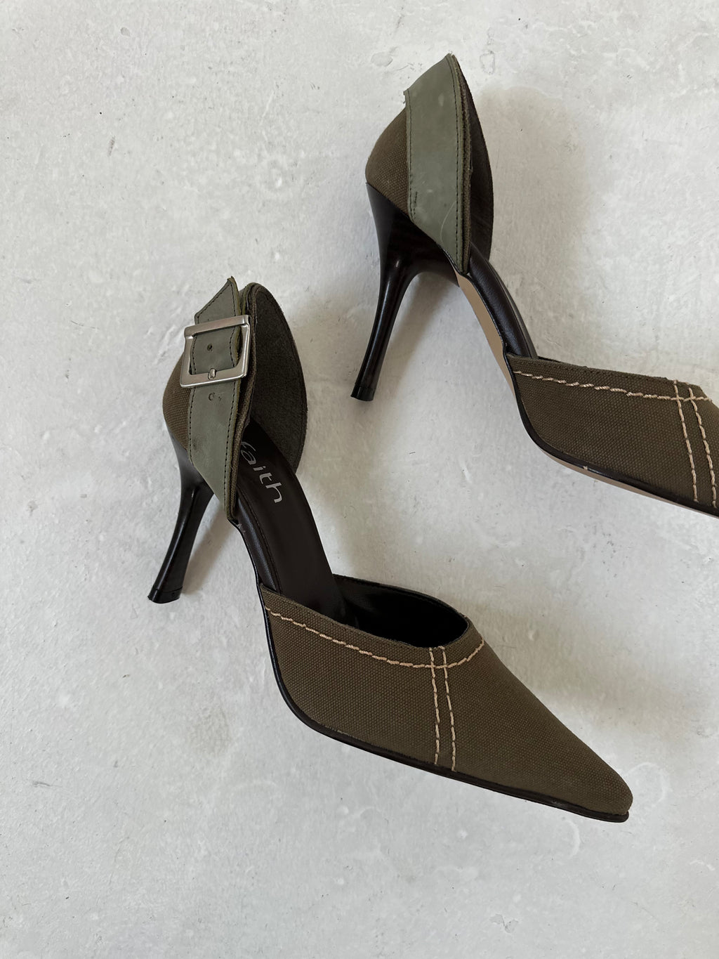 pointed heels — size 5