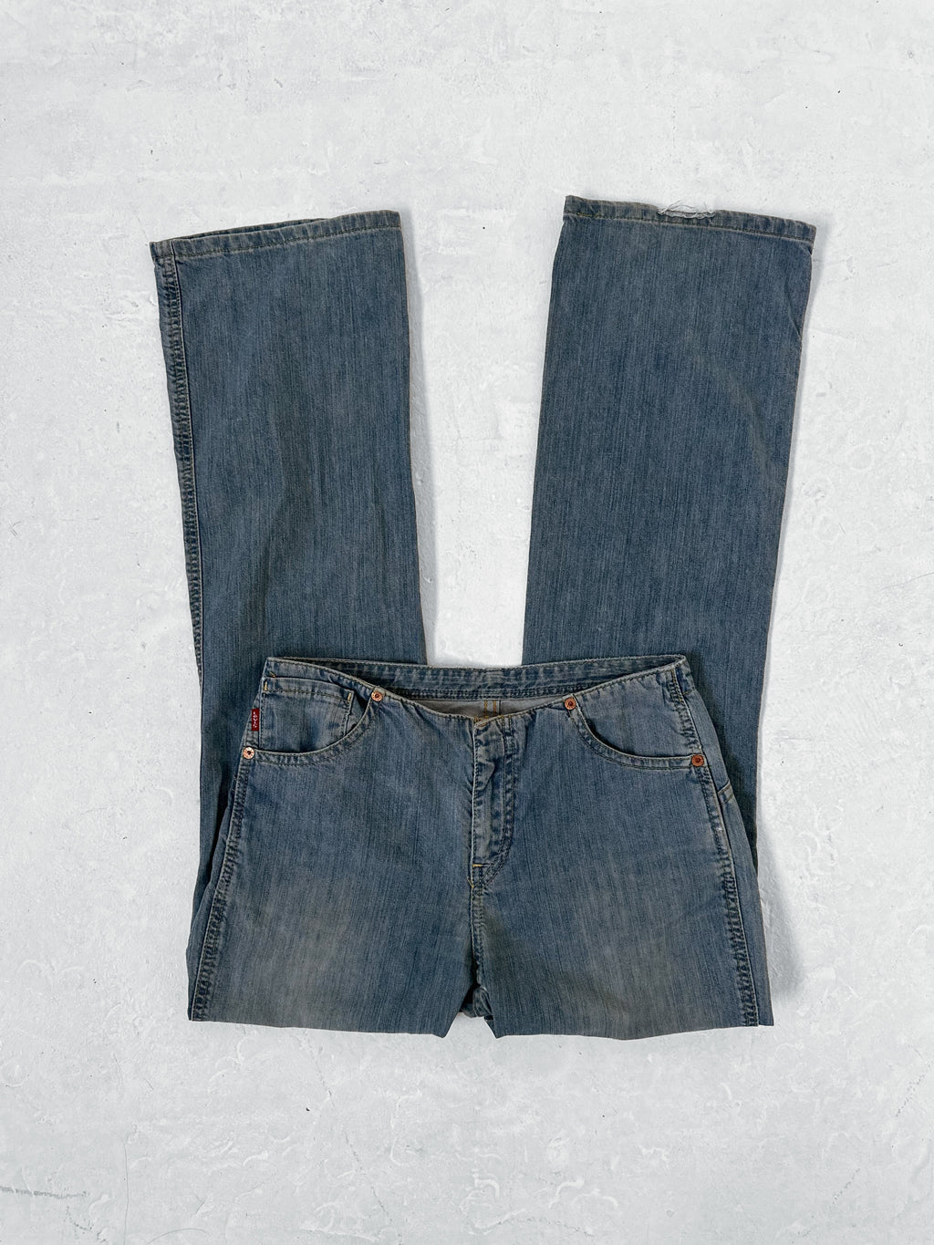 levi's low-rise jeans — size xs