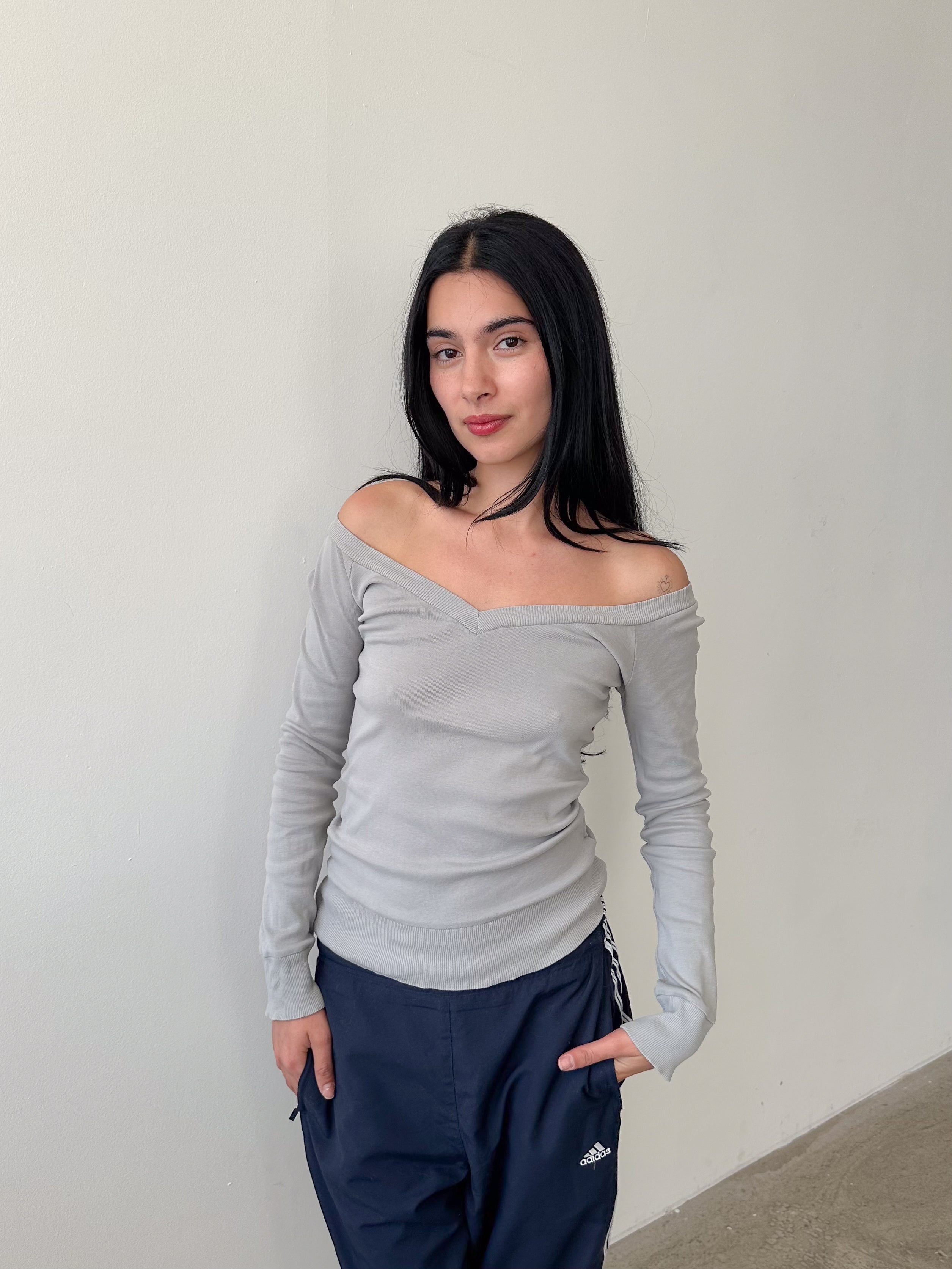 off shoulder long sleeve / size s