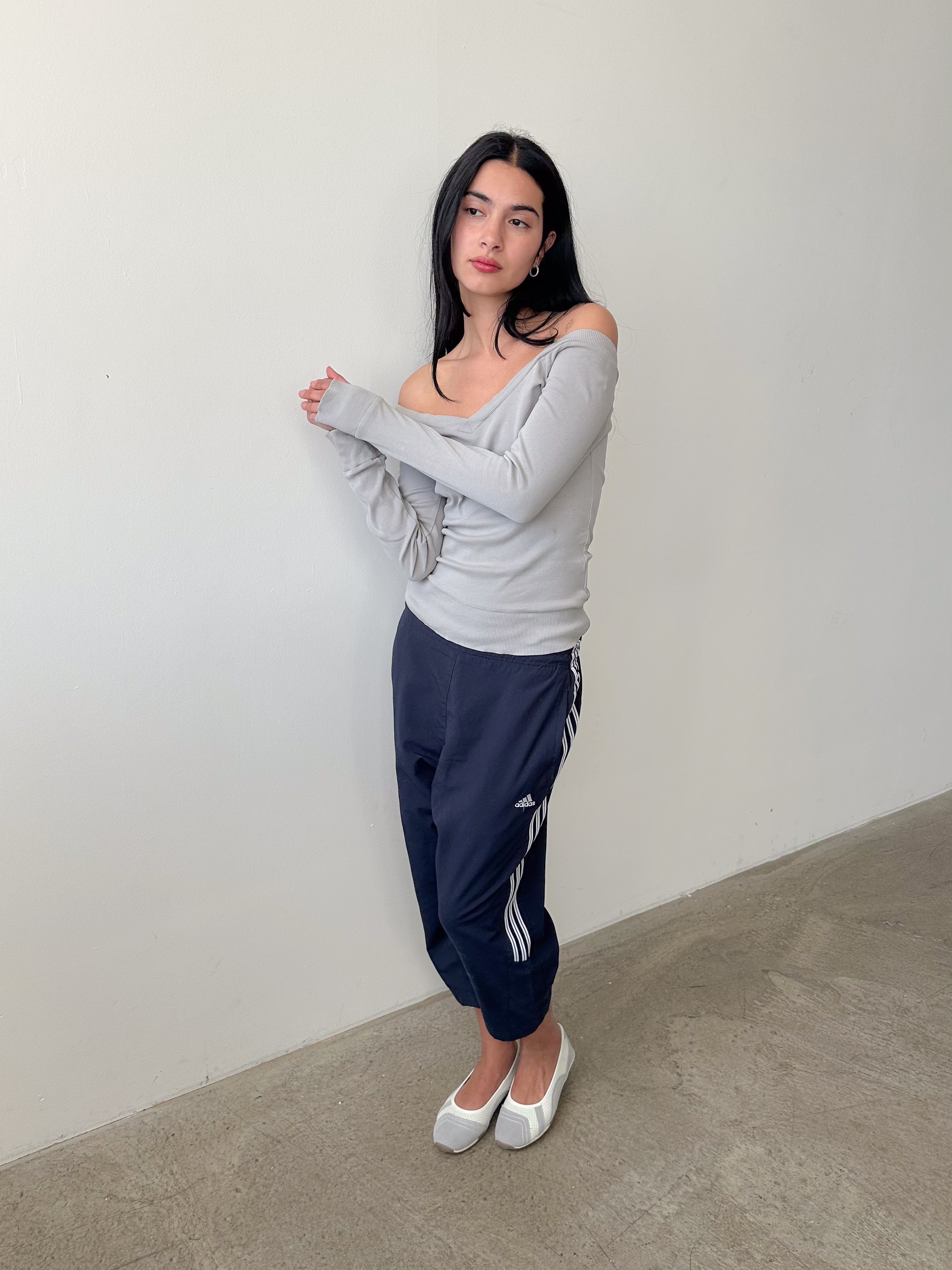 off shoulder long sleeve / size s