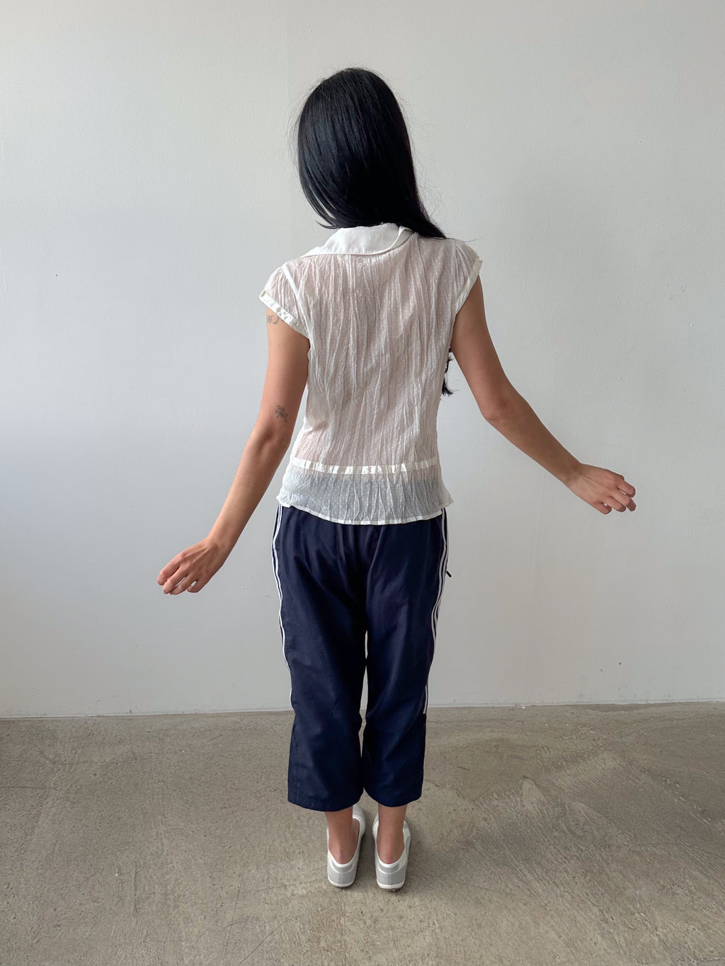 sheer button up / size m