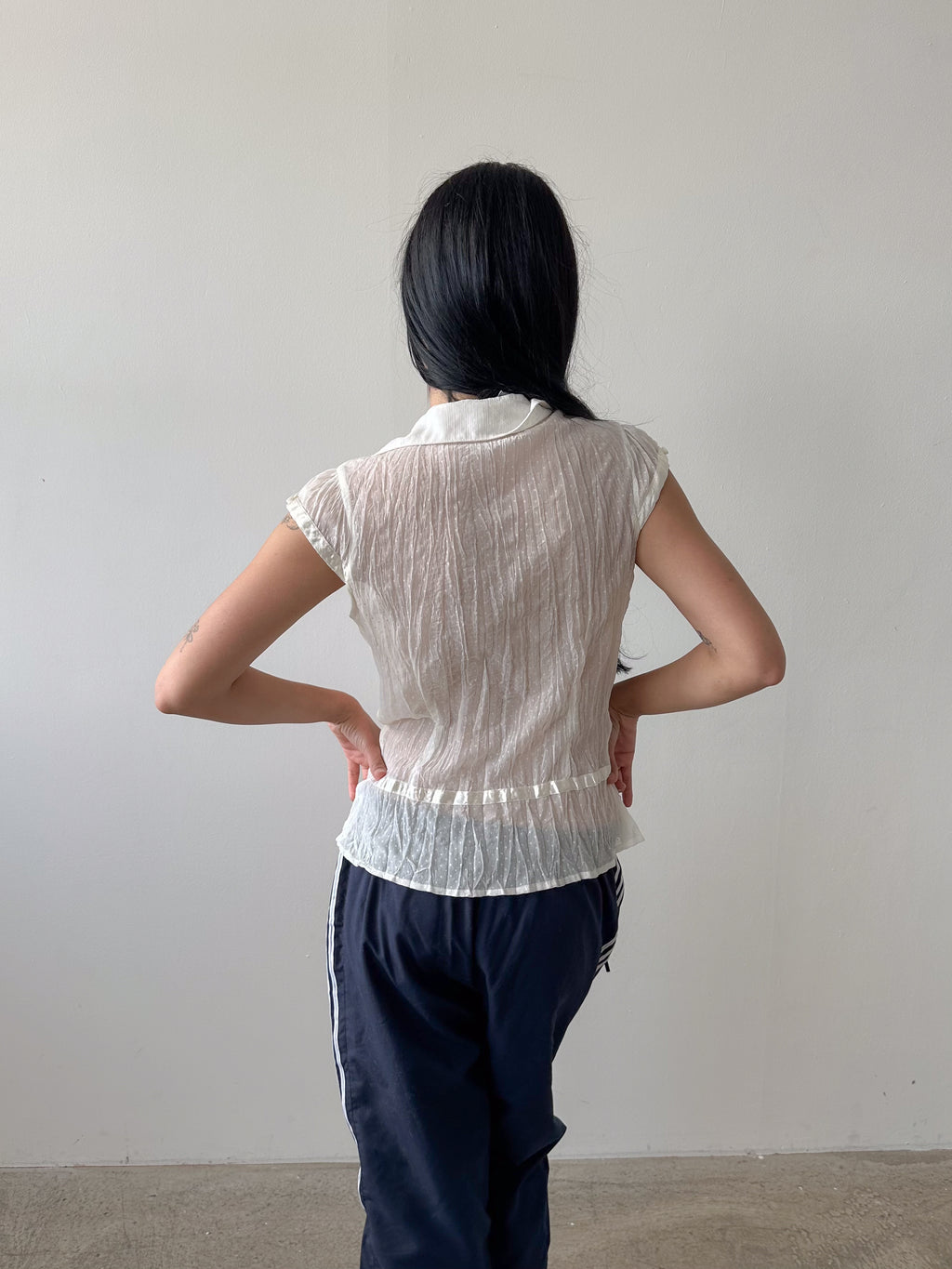 sheer button up / size m