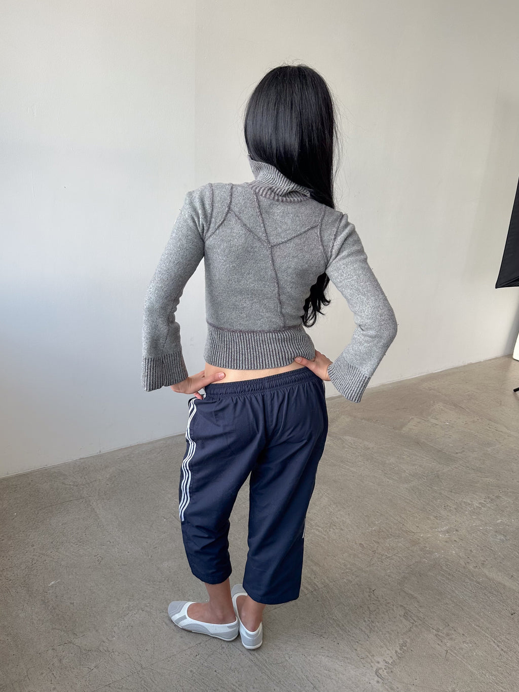 asymmetric zip knit / size xs