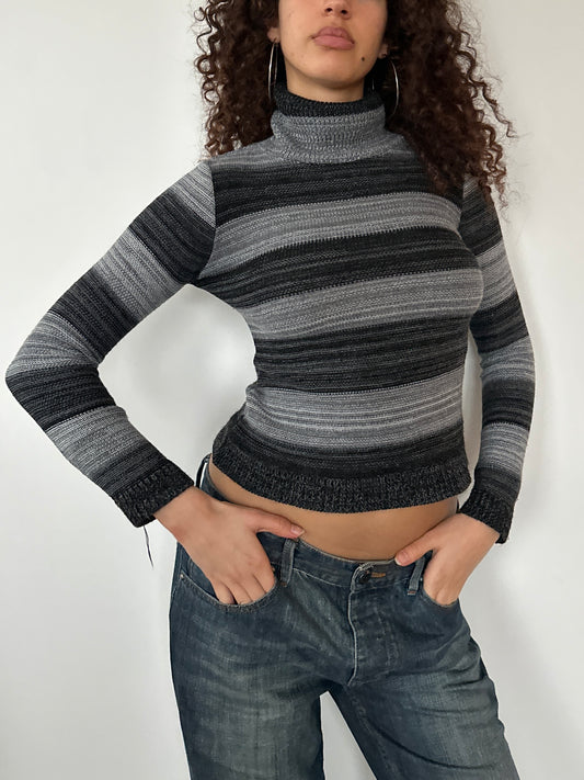 STRIPED ROLL NECK KNIT ◦ SIZE XS