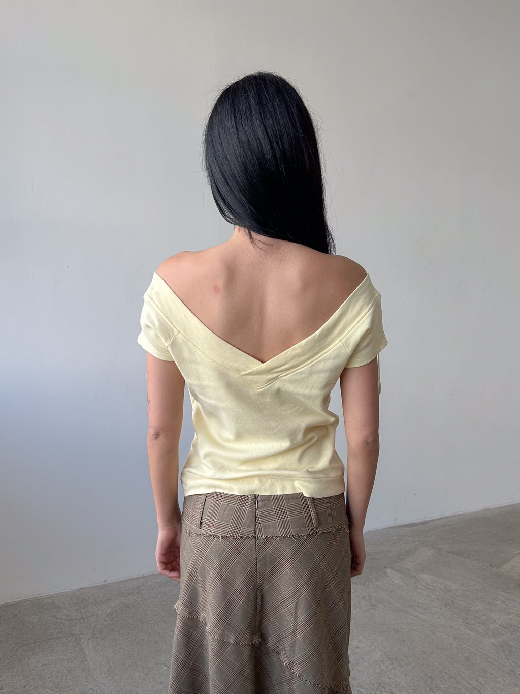 off shoulder tee / size m