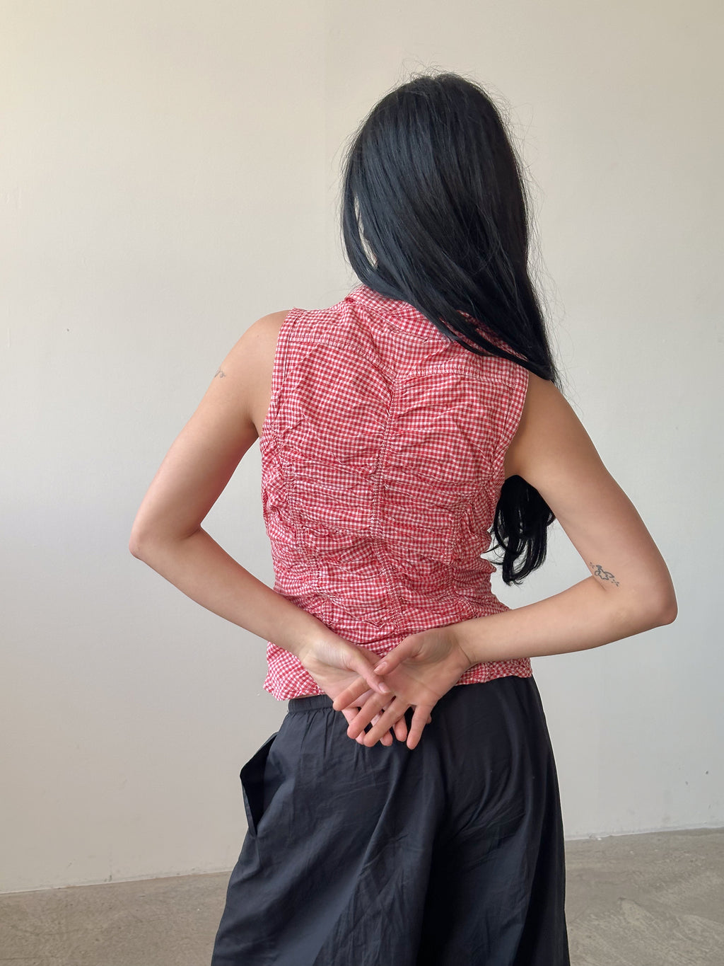 gingham ruched top / size s