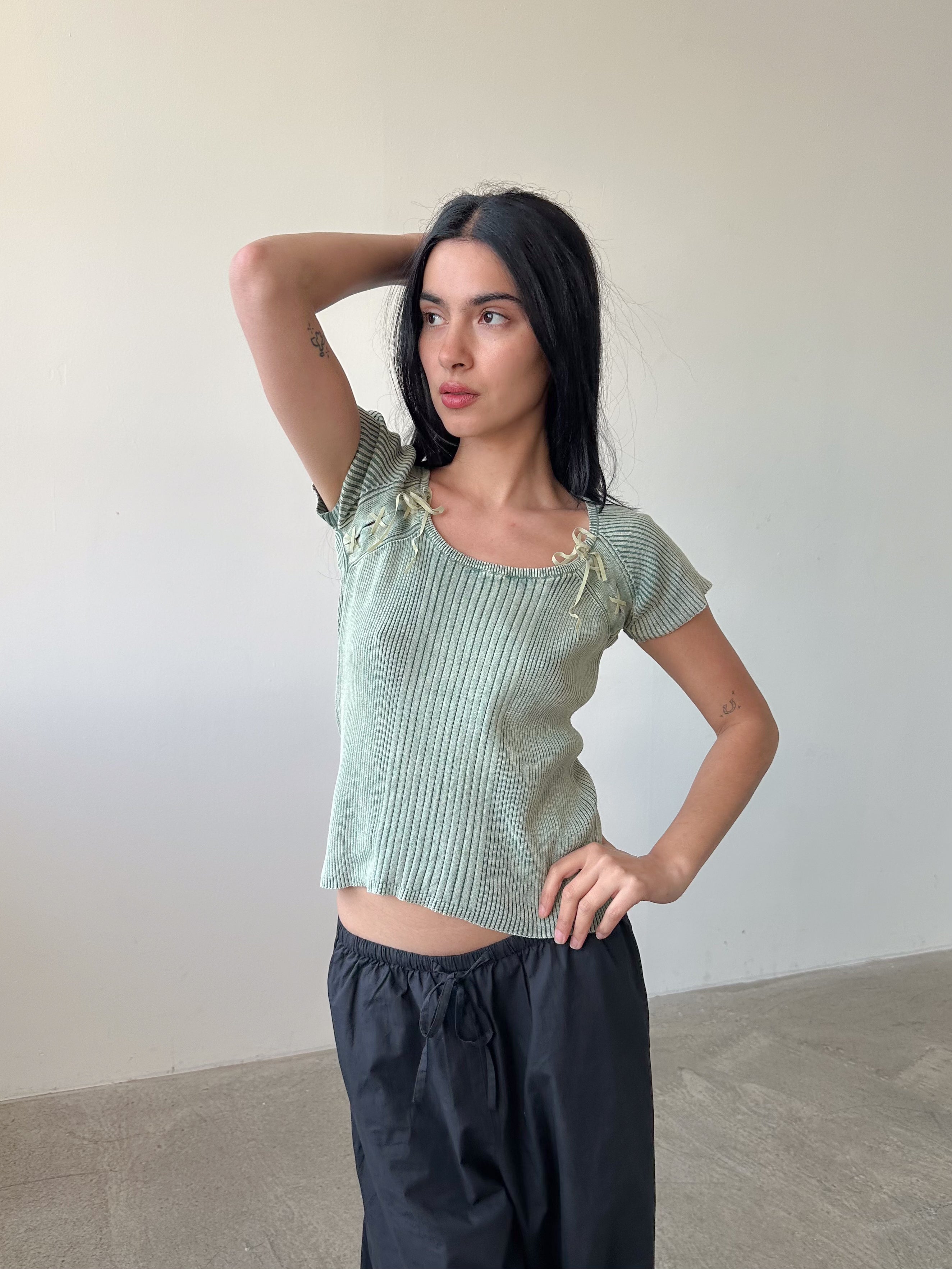 ribbed tee / size s-m