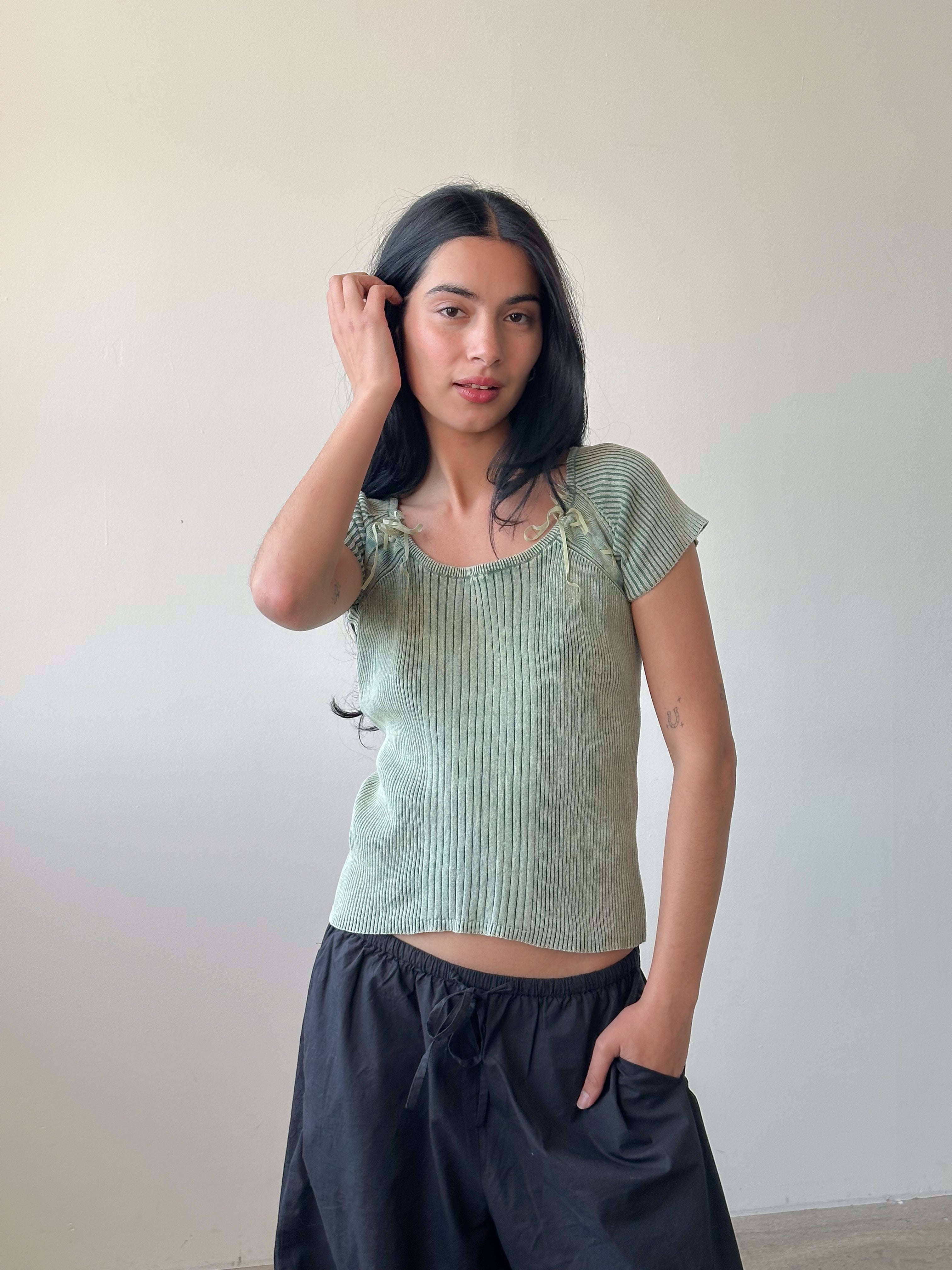 ribbed tee / size s-m